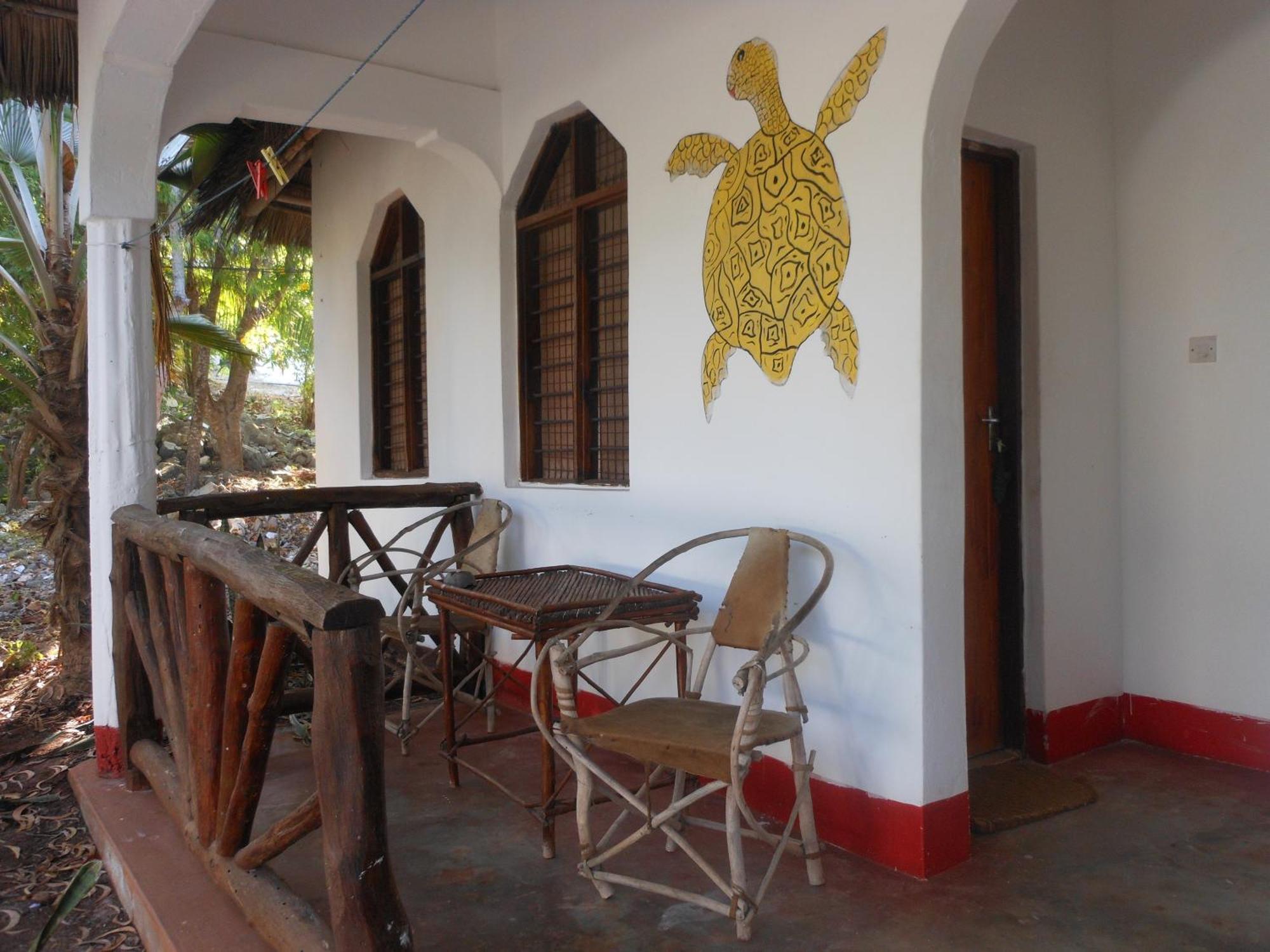 Hotel Mbuyuni Village