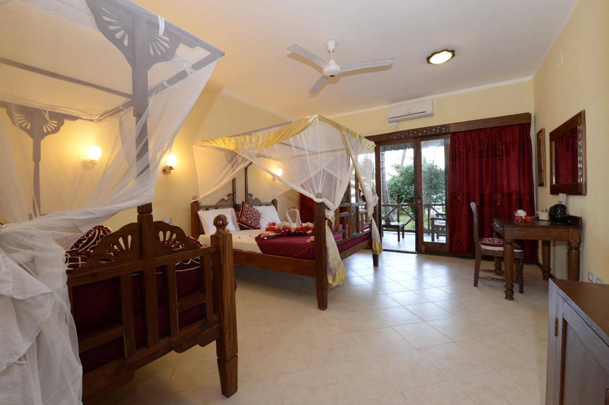 Uroa Bay Resort