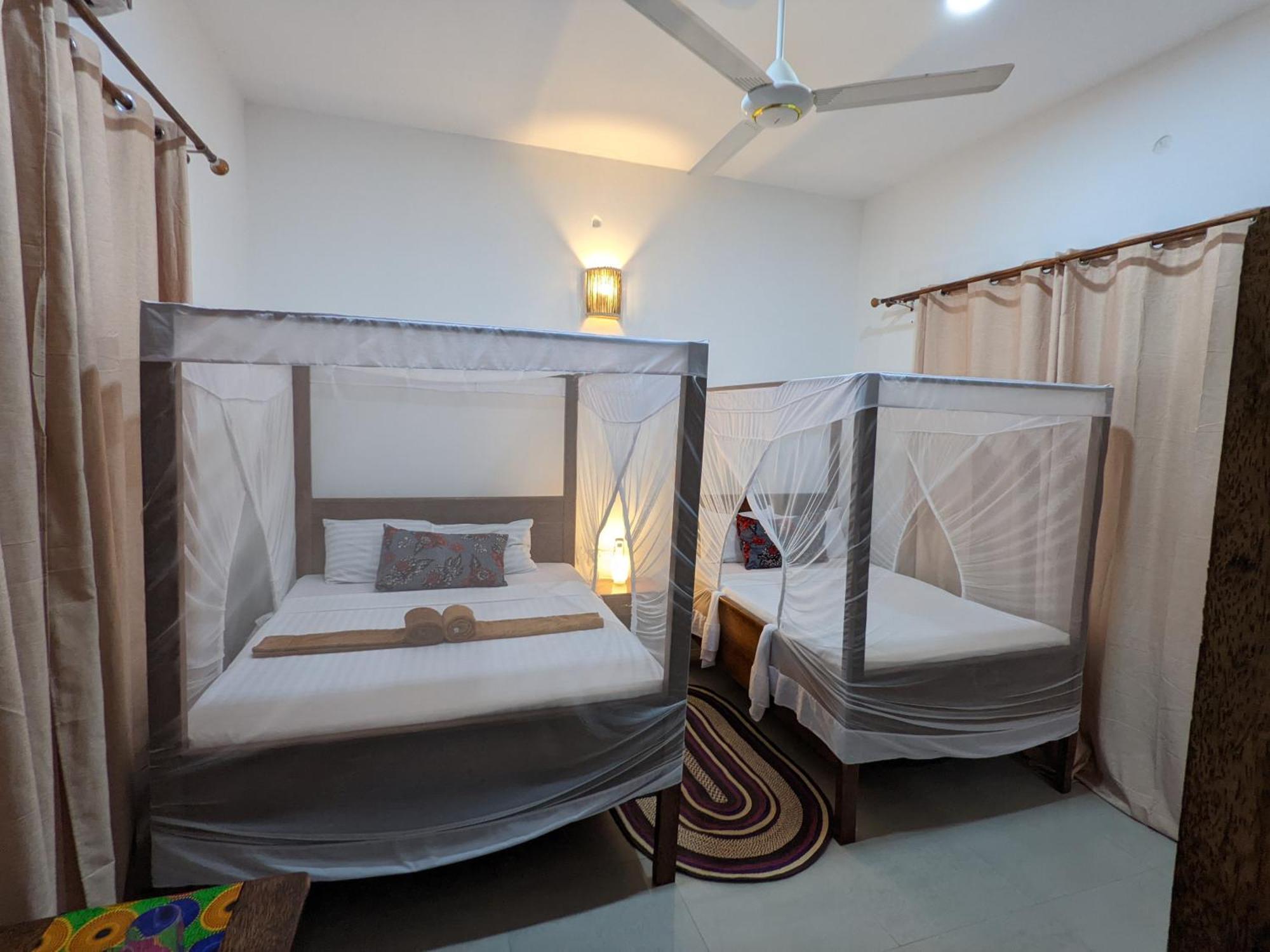 Mkadi Beach House Guest house *