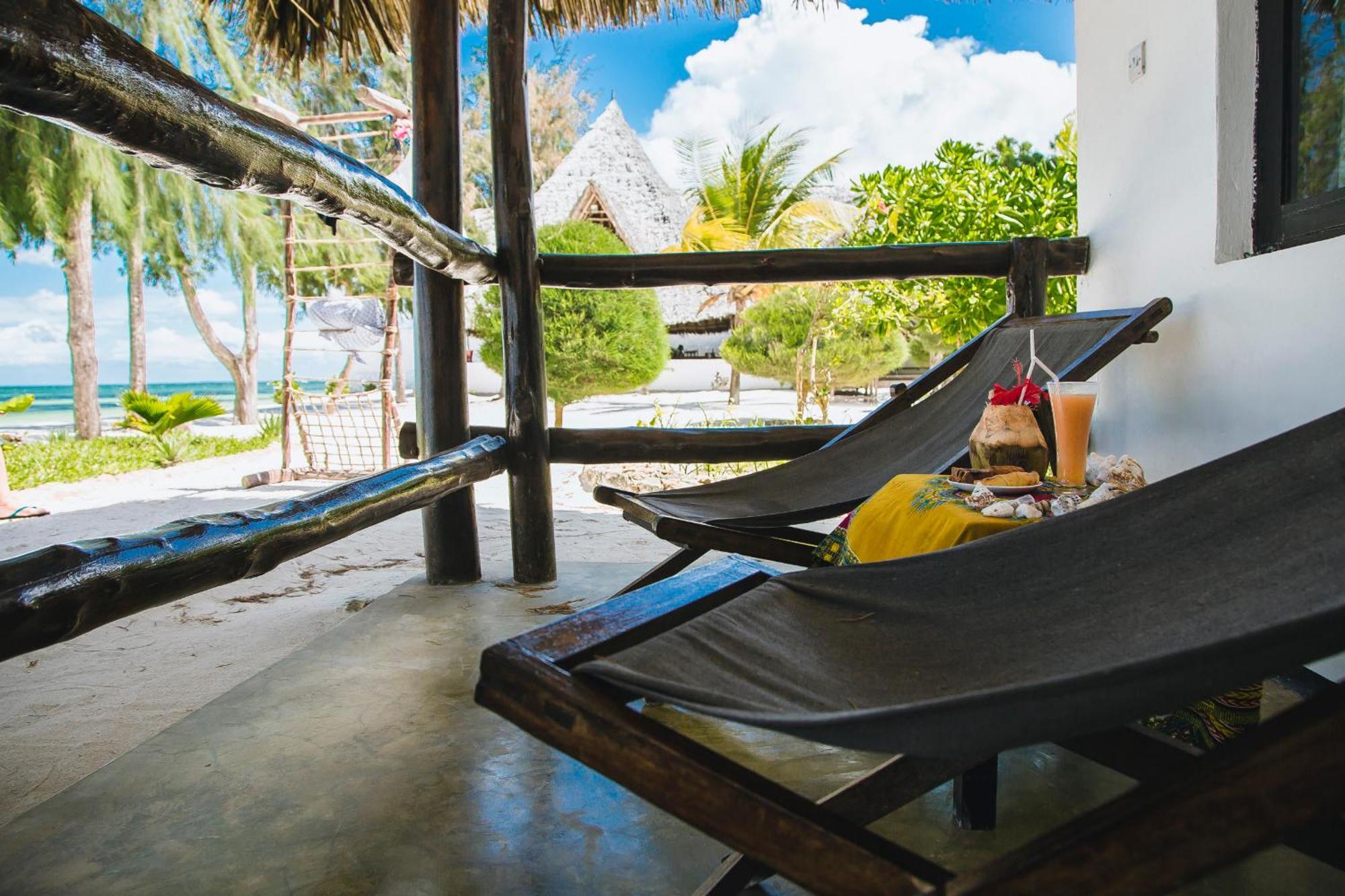 Moonshine Boutique Hotel Uroa