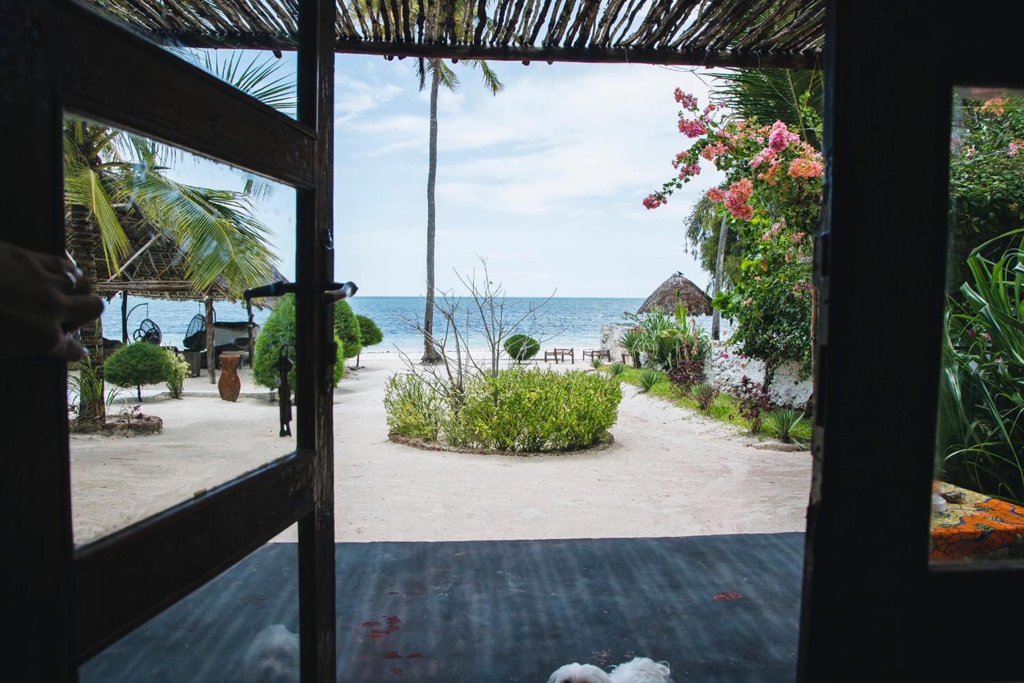 Hotel Moonshine Boutique Uroa