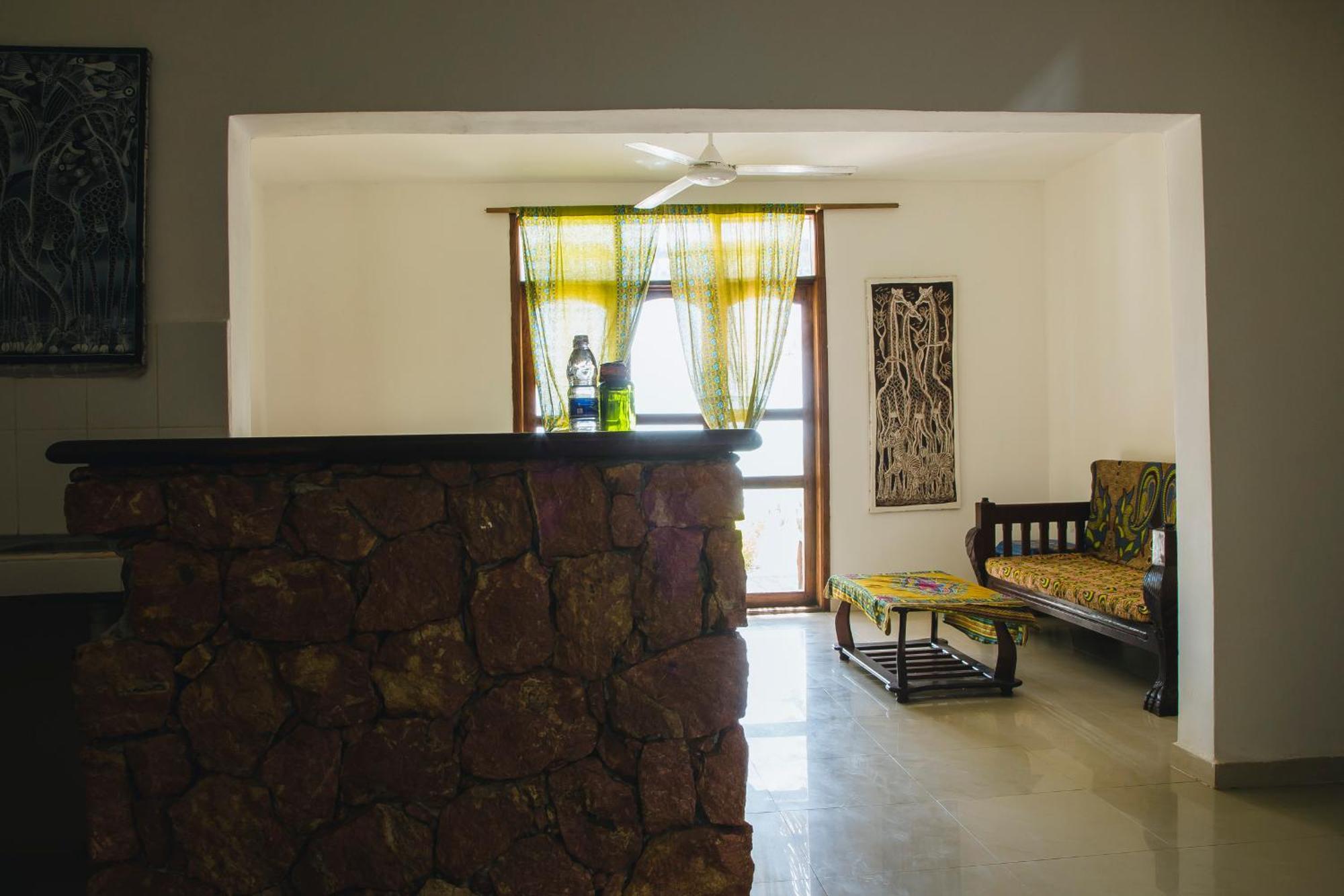 Moonshine Boutique Hotel Uroa