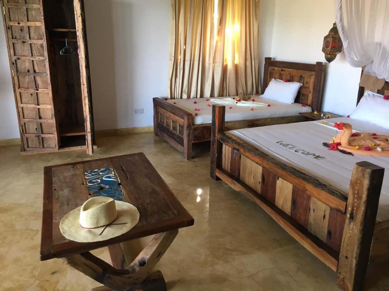 Hotel White Sands
