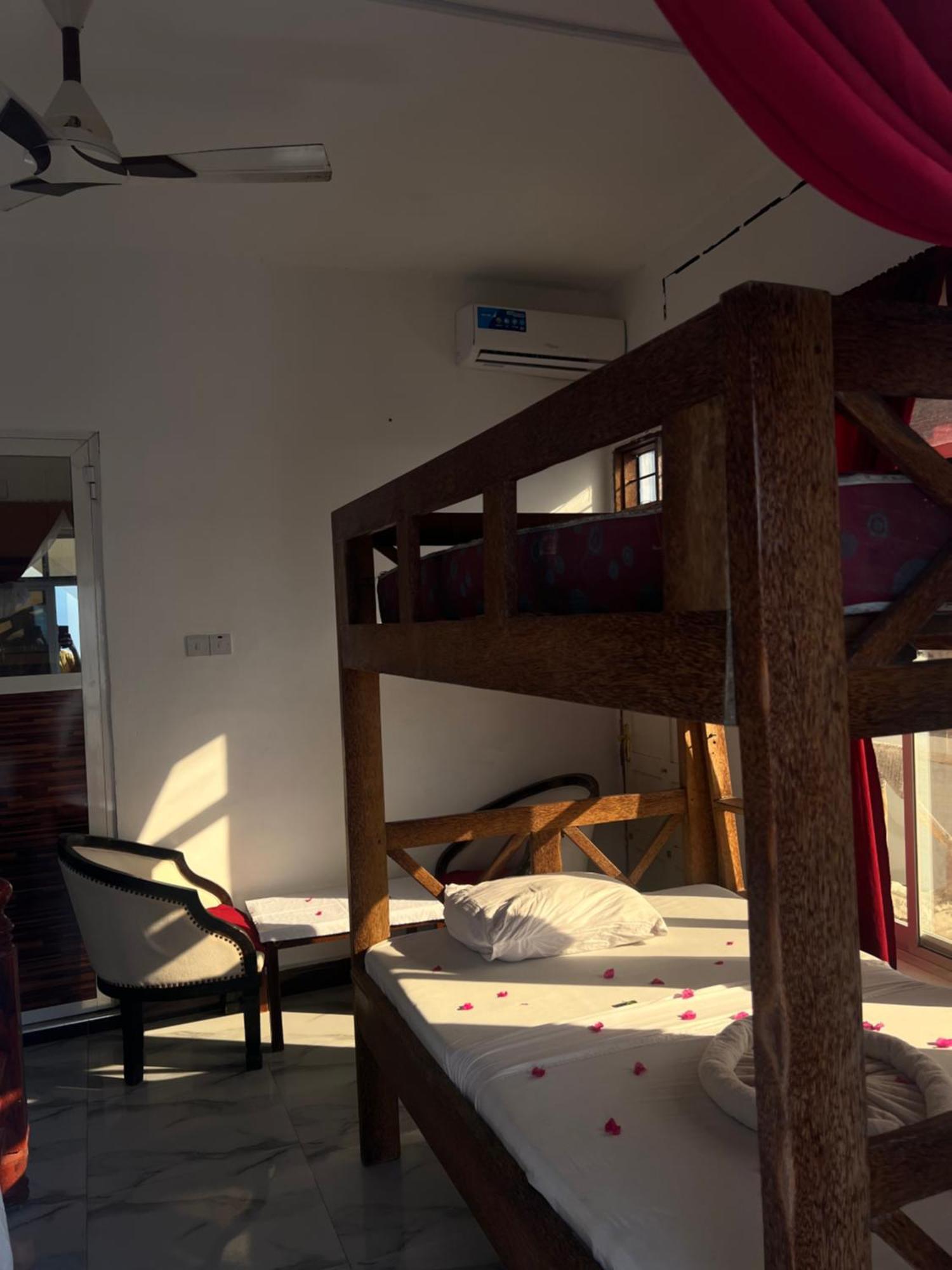 Hotel Kassandra Beach 2*