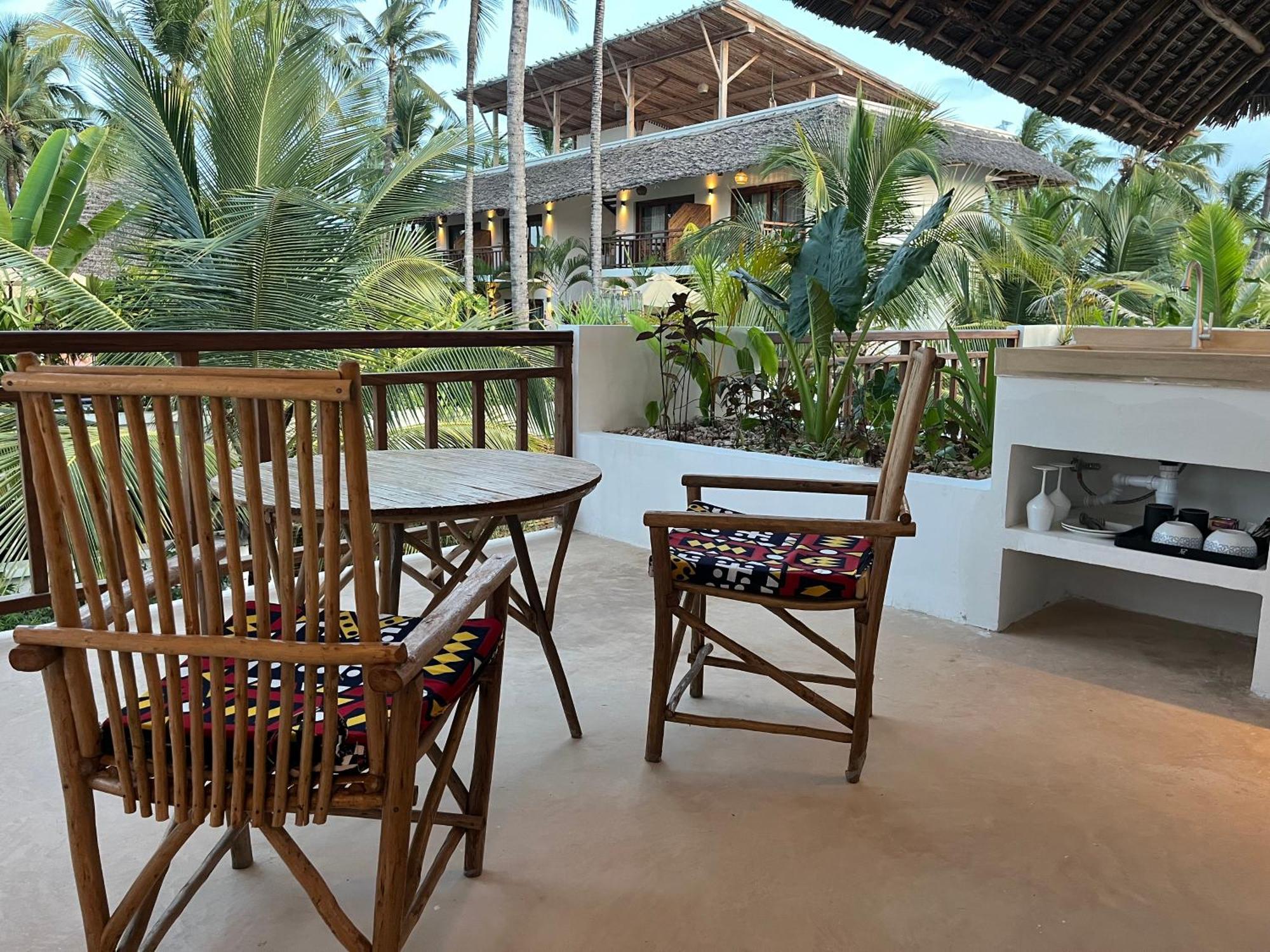 Hotel Aluna 4*