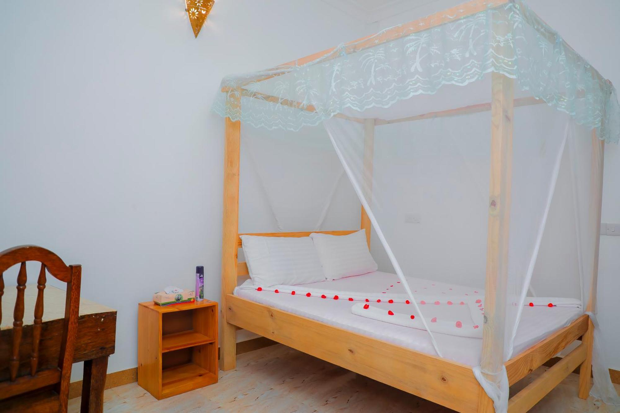 Raha House Bed & Breakfast Nungwi