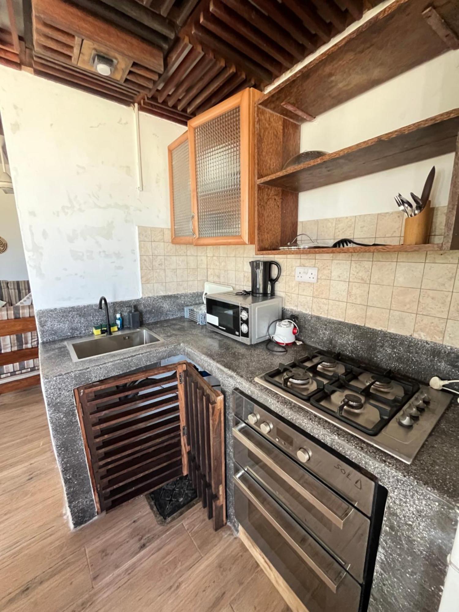 Villa Malcom 2 Mdudu Mkubwa