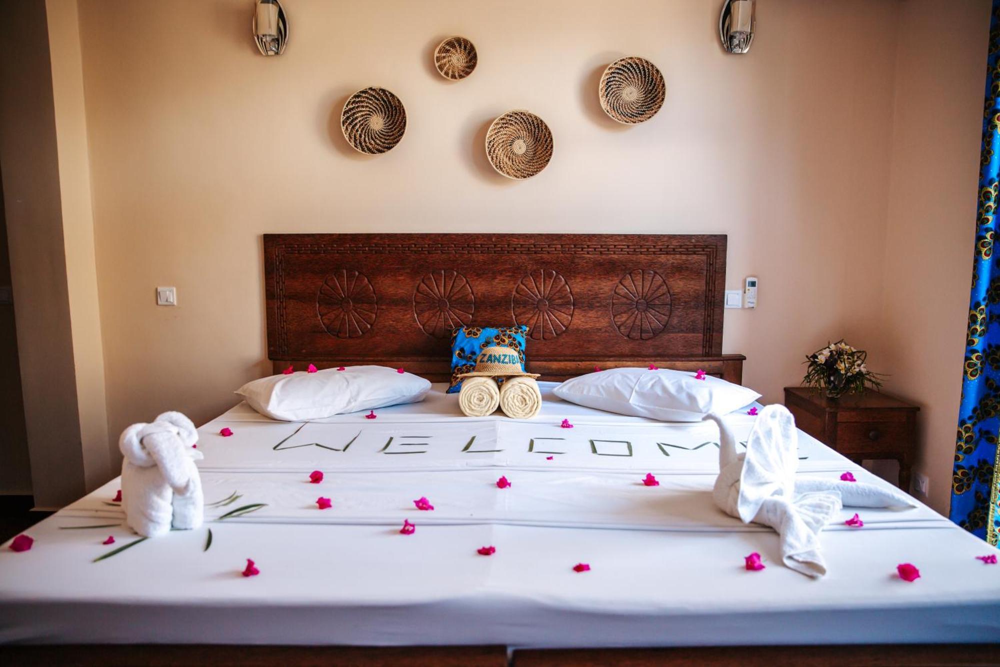 Hotel Mambo Paradise