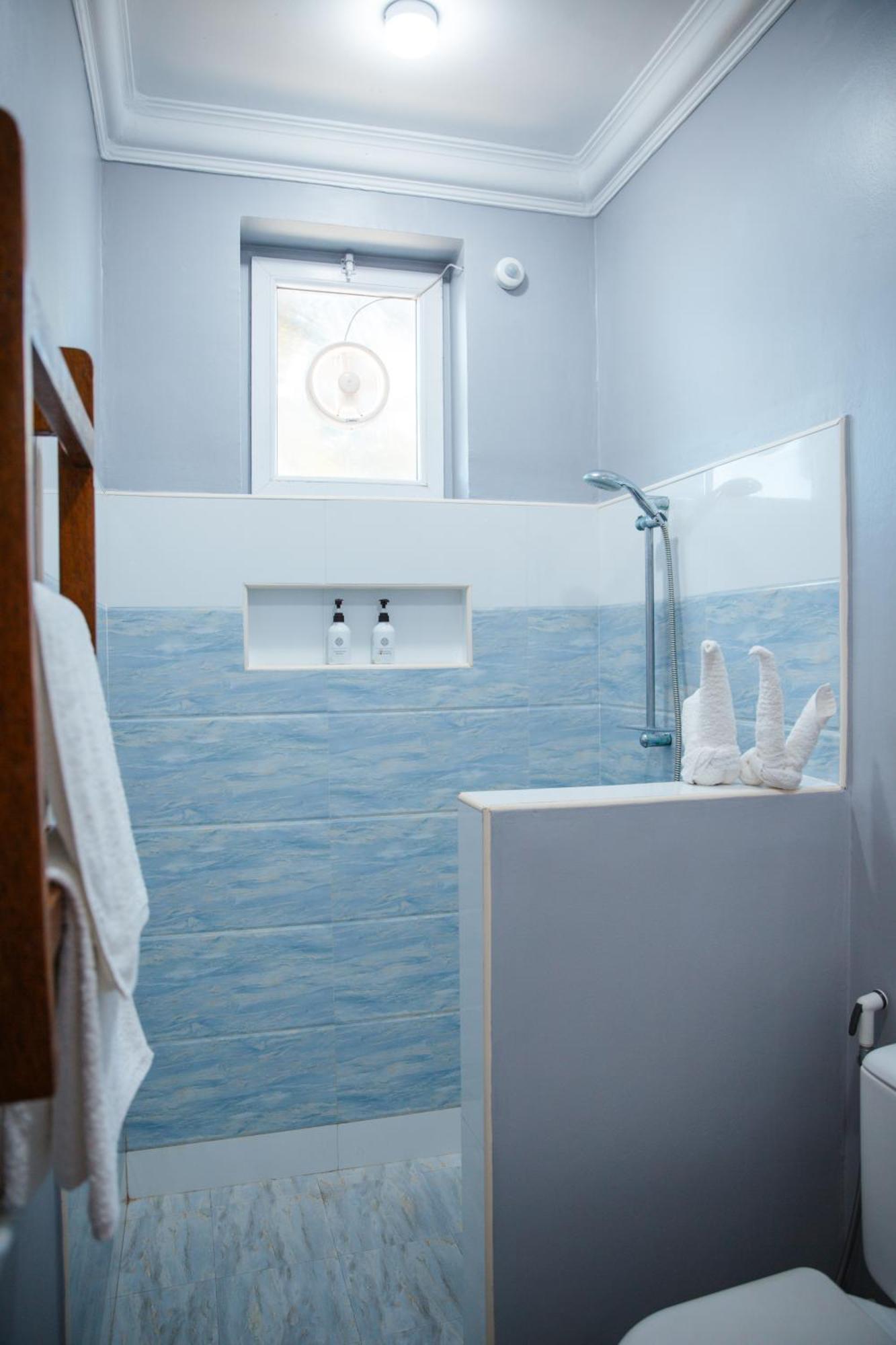 Mambo Paradise Hotel 4*