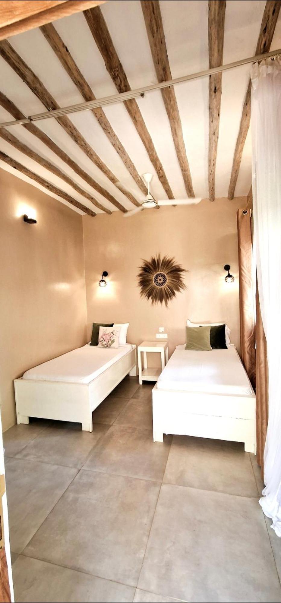 Arya Boutique Hotel 3*