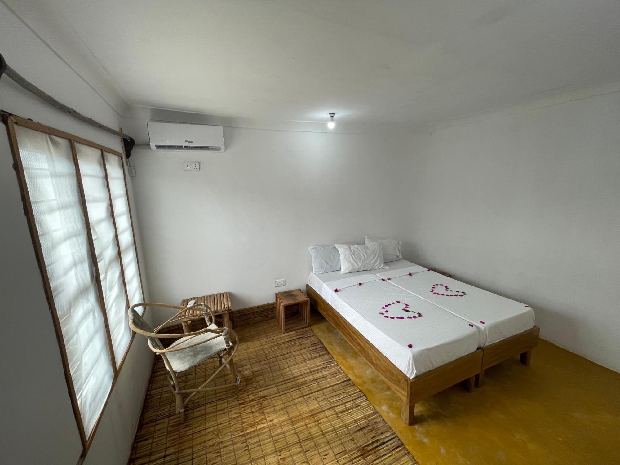 Hoom Bed & Breakfast *