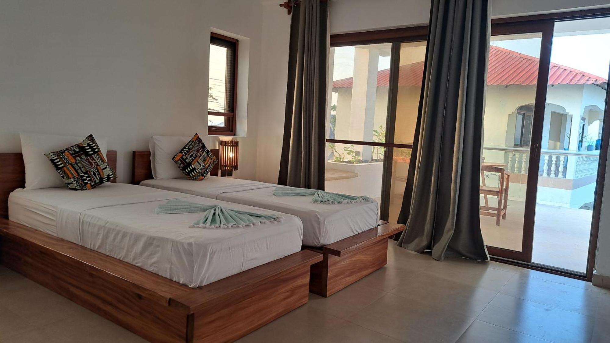 Hotel Aluna 4*