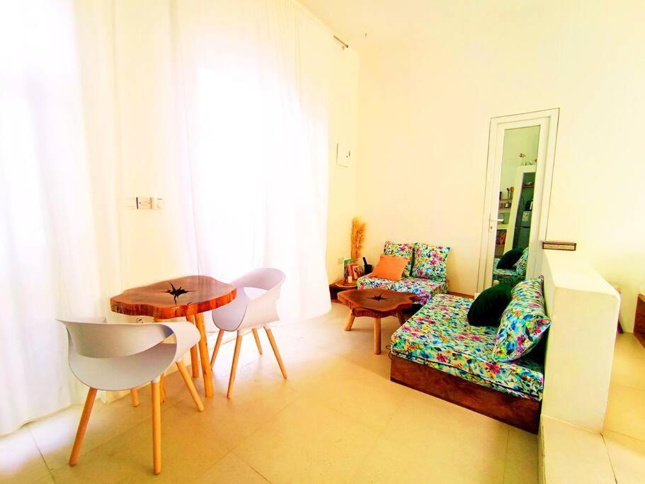 Hayam Private Pool 1min Serviced