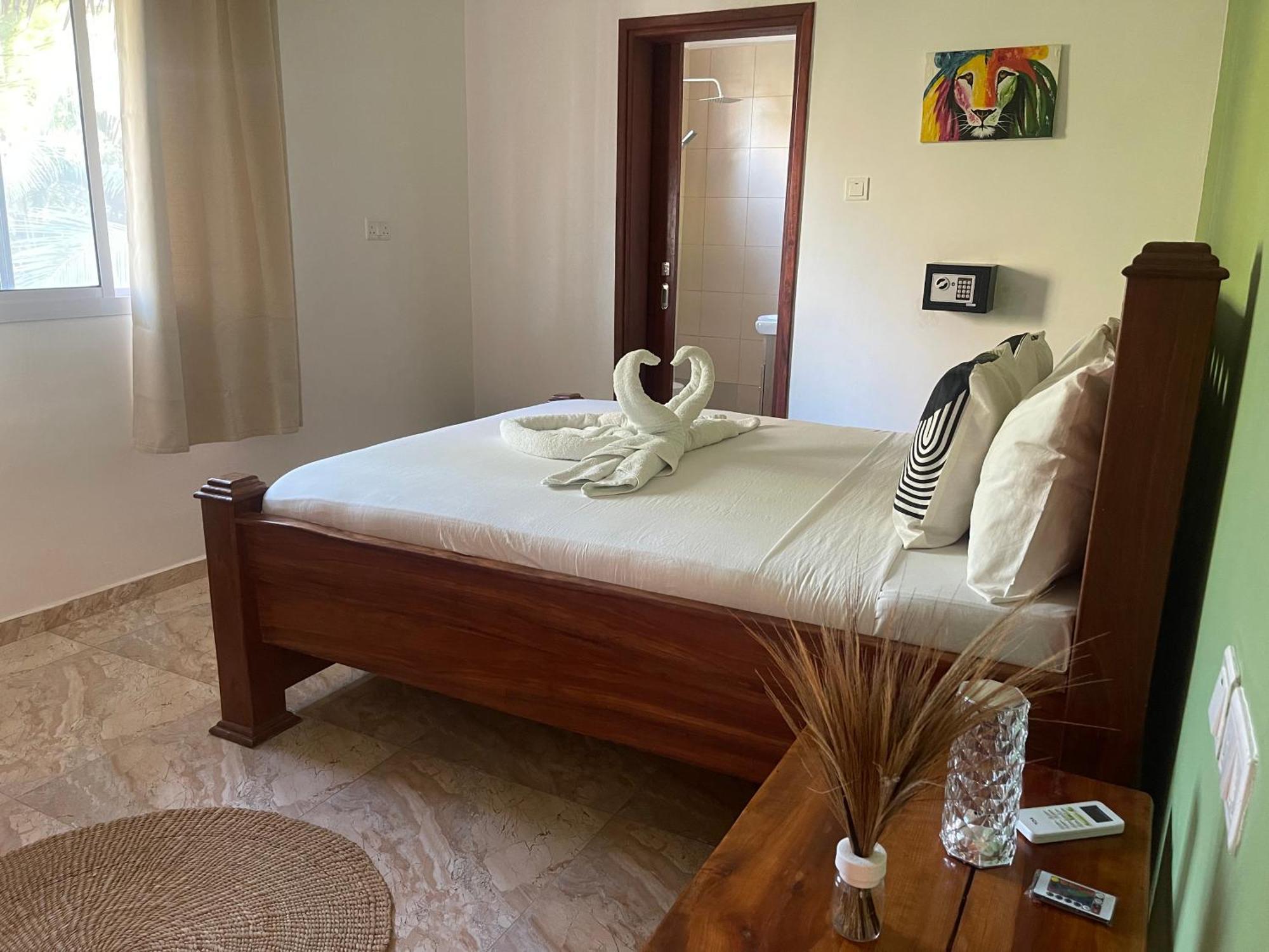 Cezere The Palm Hotel Paje