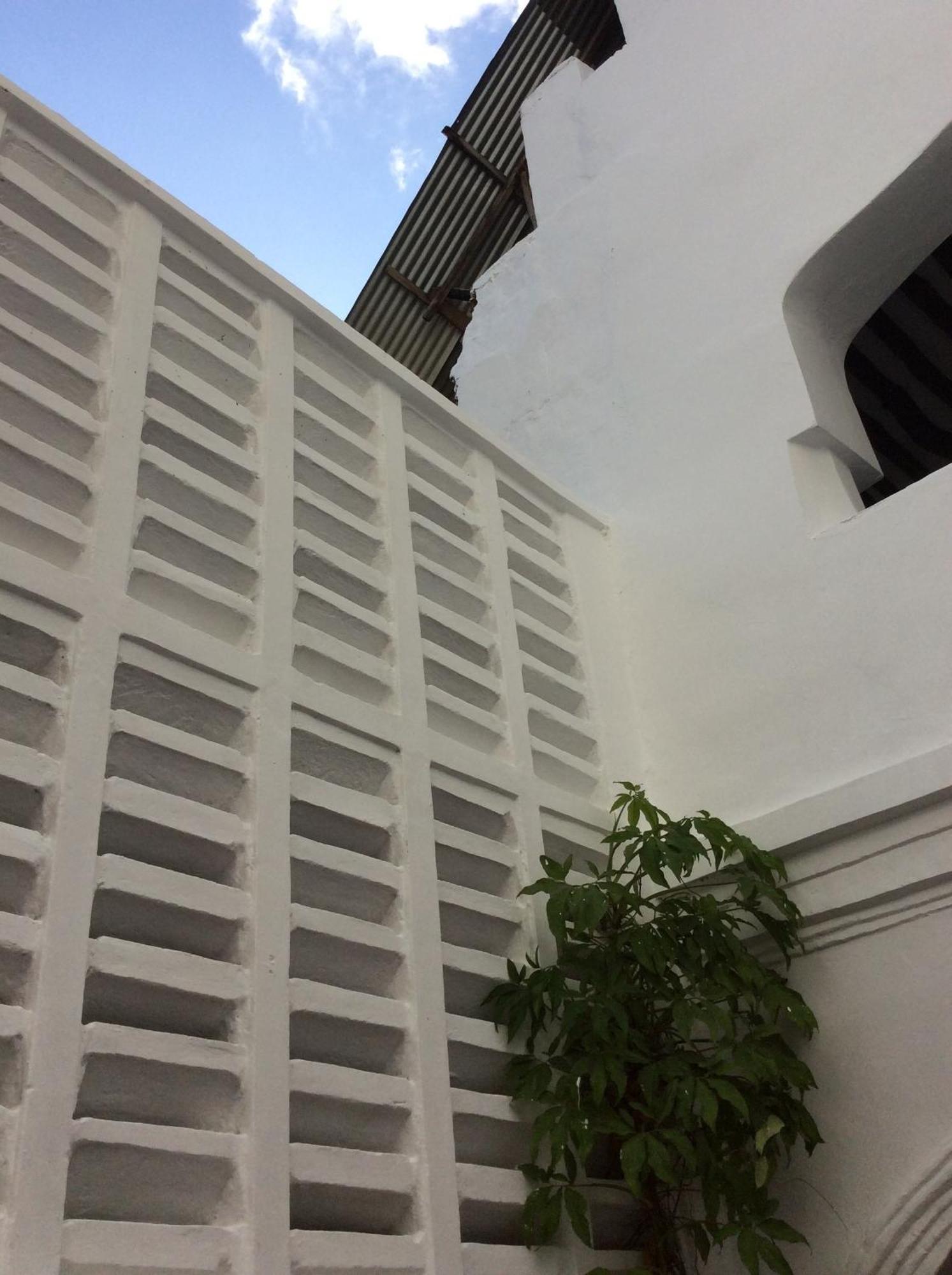 Bed & Breakfast Kiponda 3*