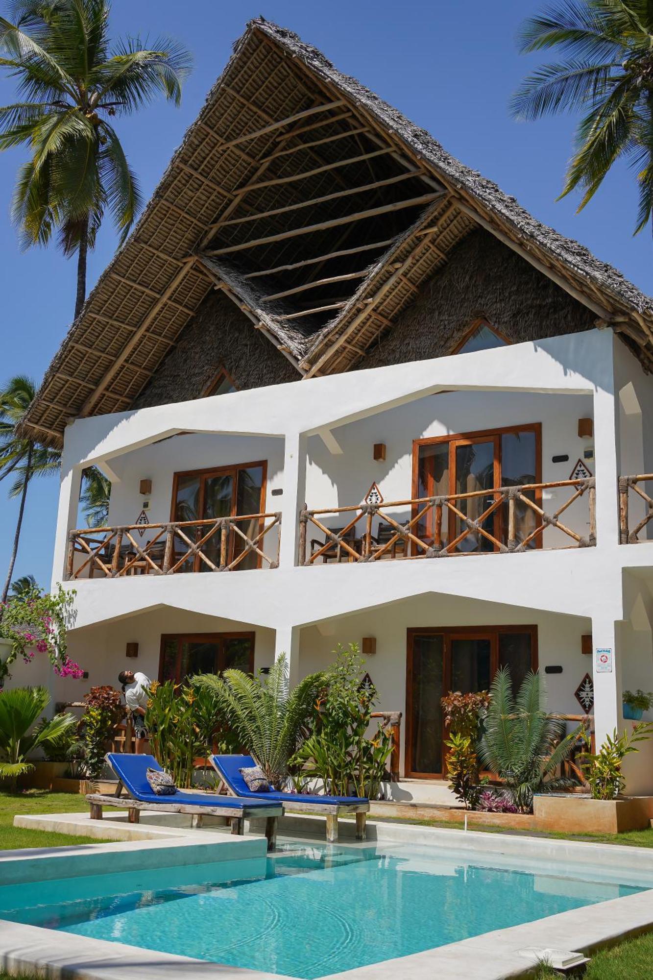 Mambo Lodge