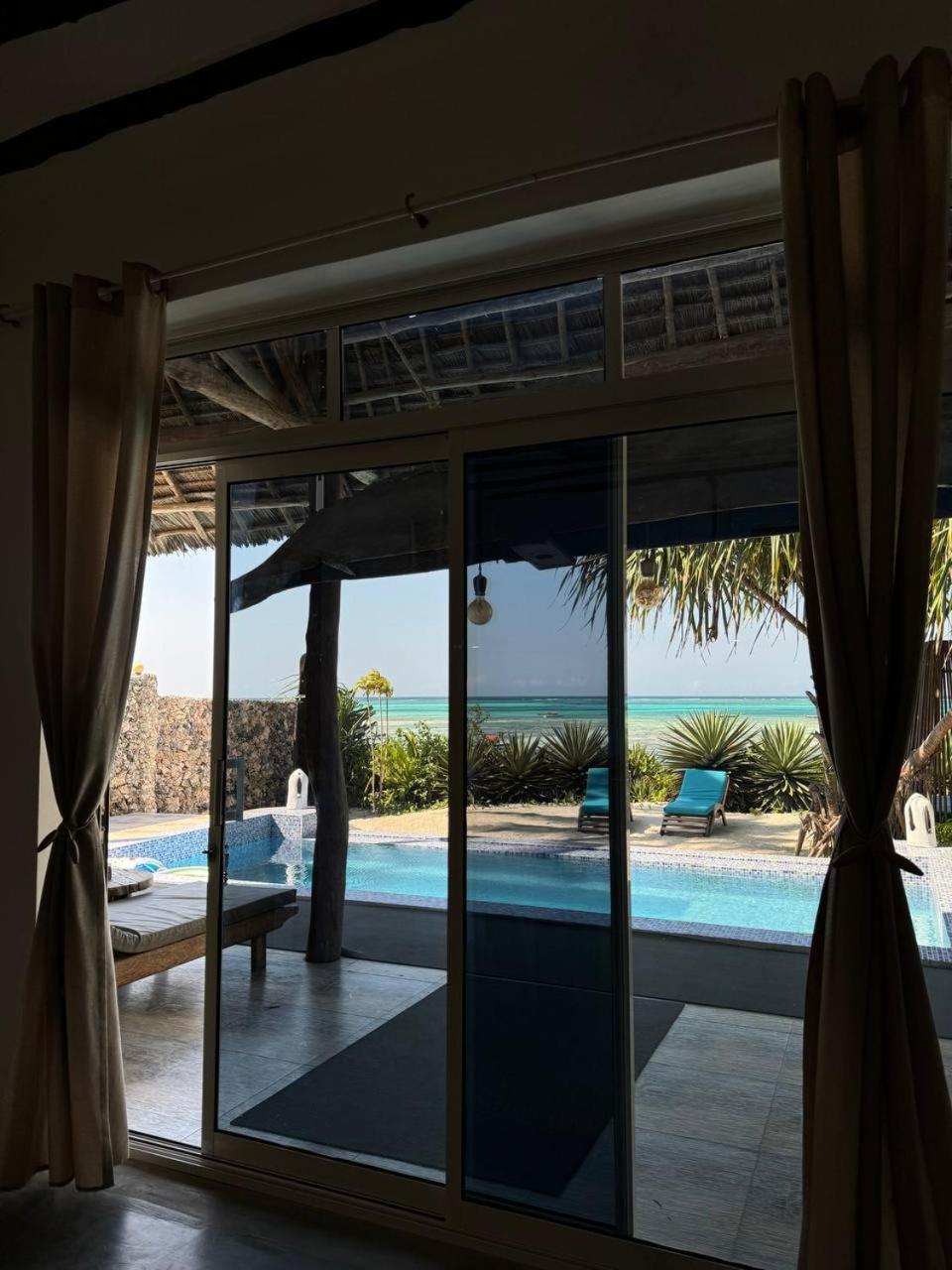 Bitcoin Zanzibar Hotel