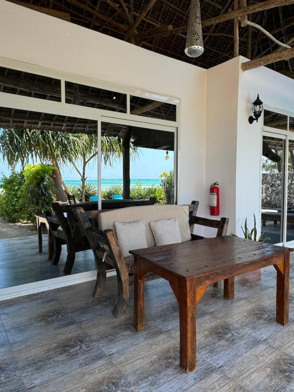 Bitcoin Zanzibar Hotel 2*