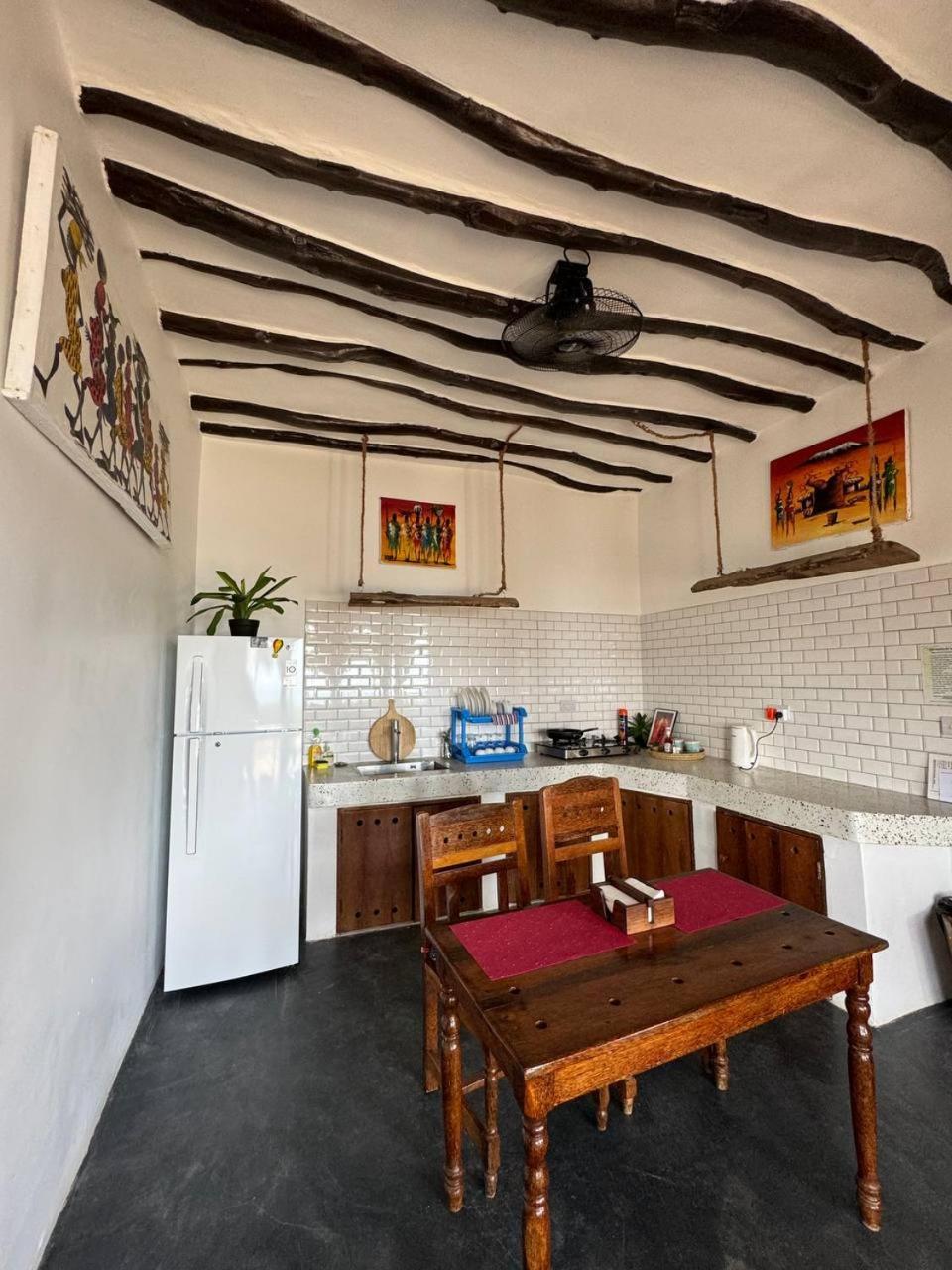Hotel Bitcoin Zanzibar