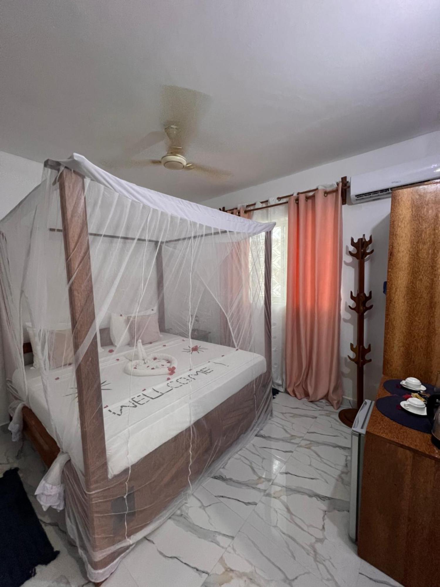 Front Hotel Nungwi