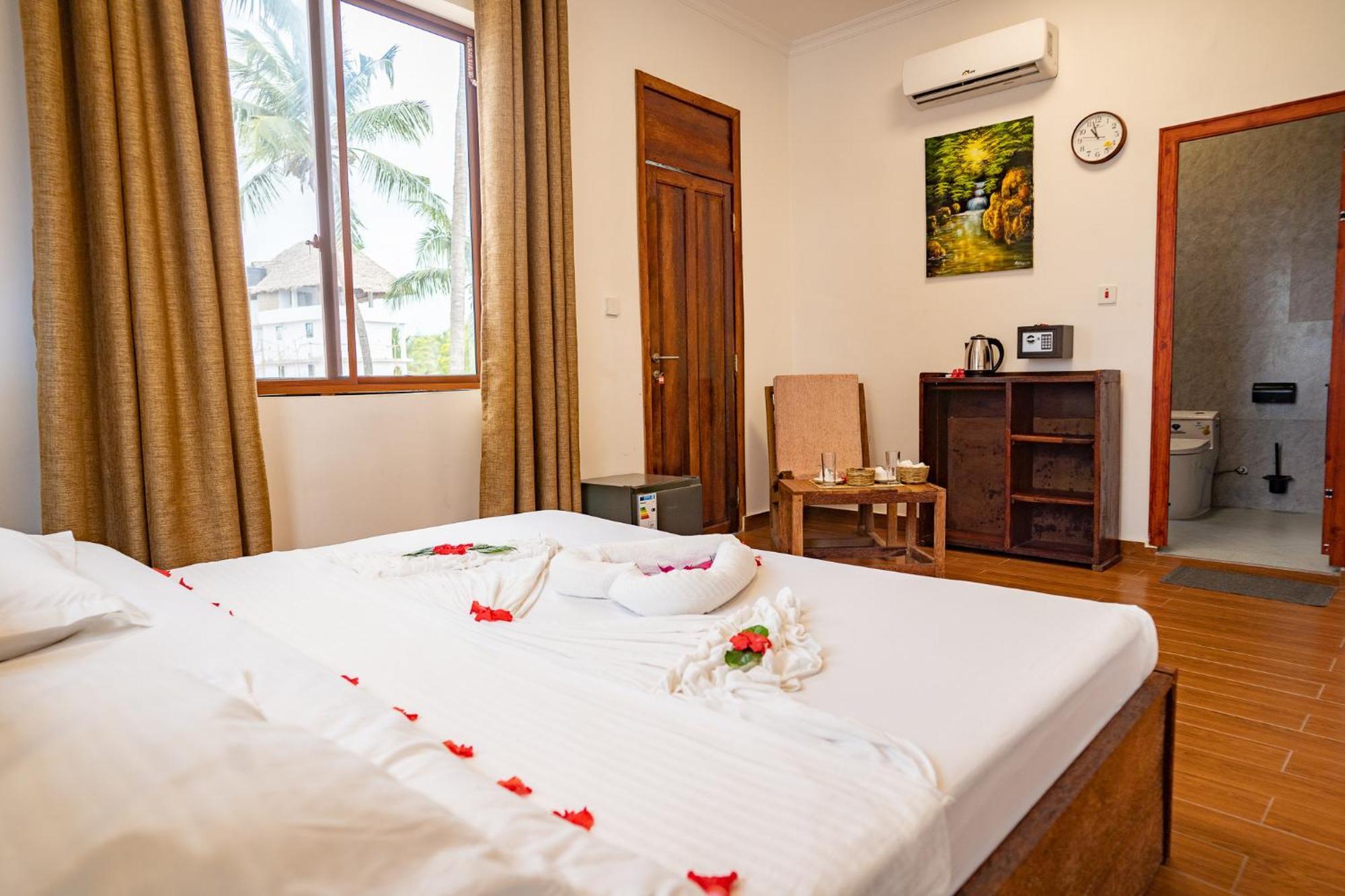 Aurora Hotel 3*