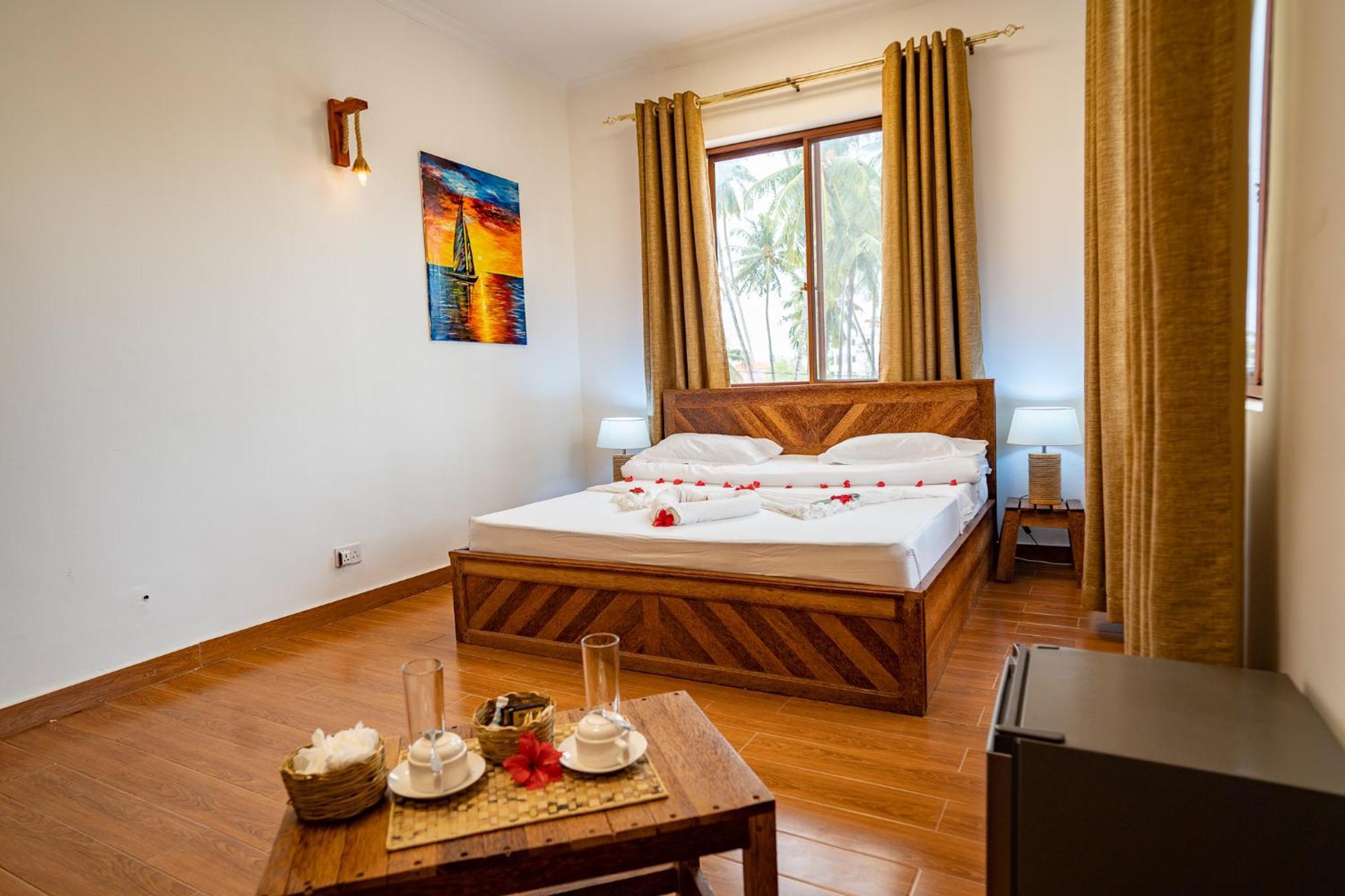 Aurora Hotel 3*