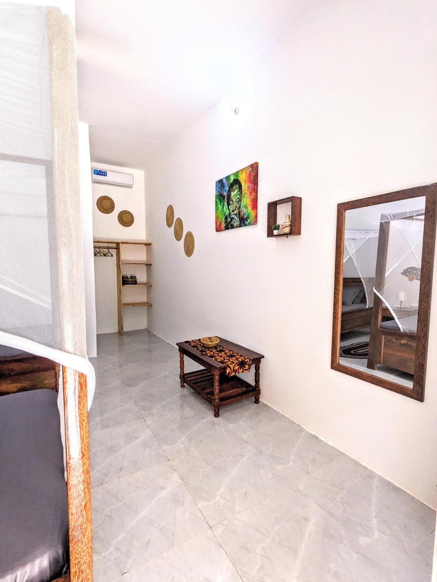 Guest house Mkadi Beach House *