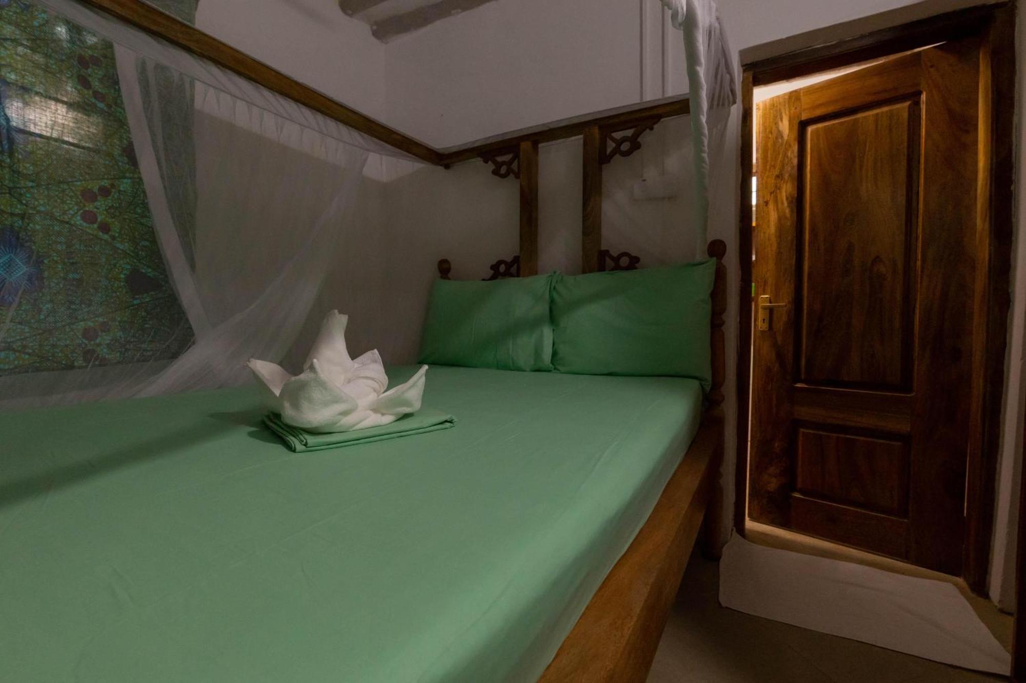 Eden Paradise Hotel Michamvi Kae