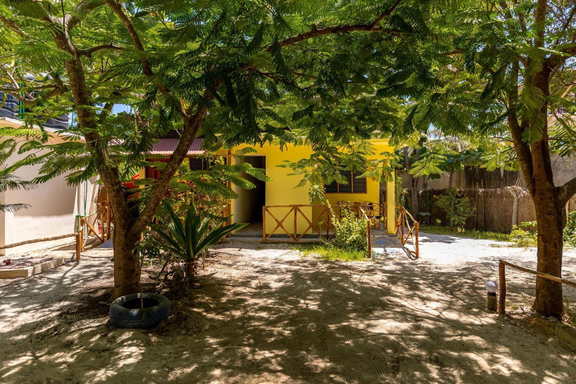 Eden Paradise Hotel Michamvi Kae