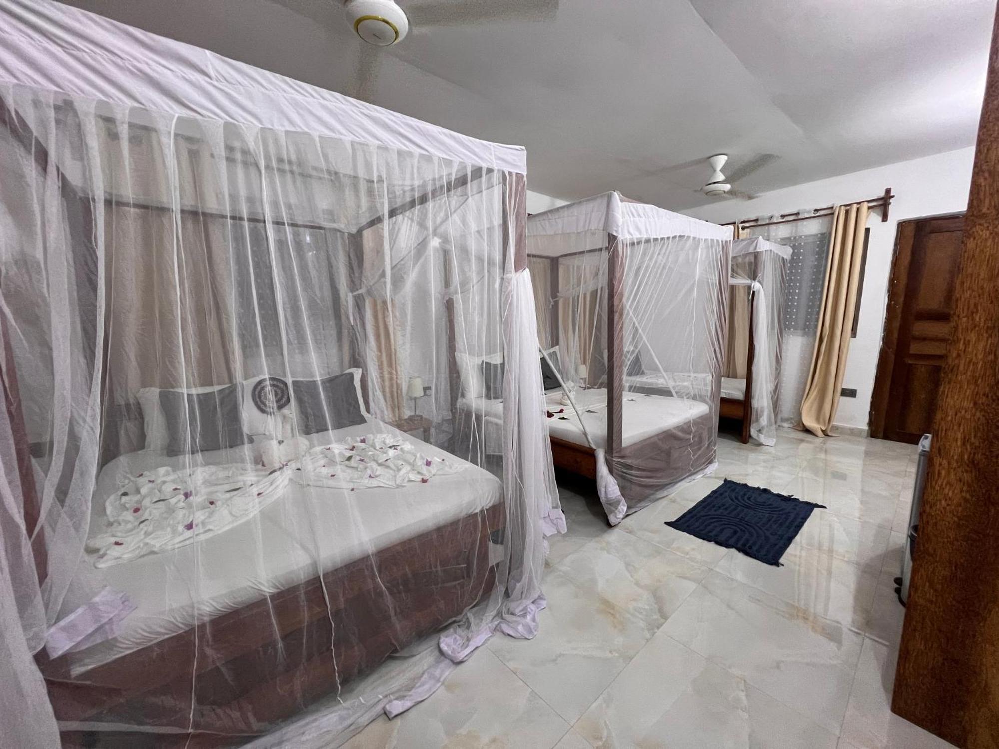Front Hotel 3*