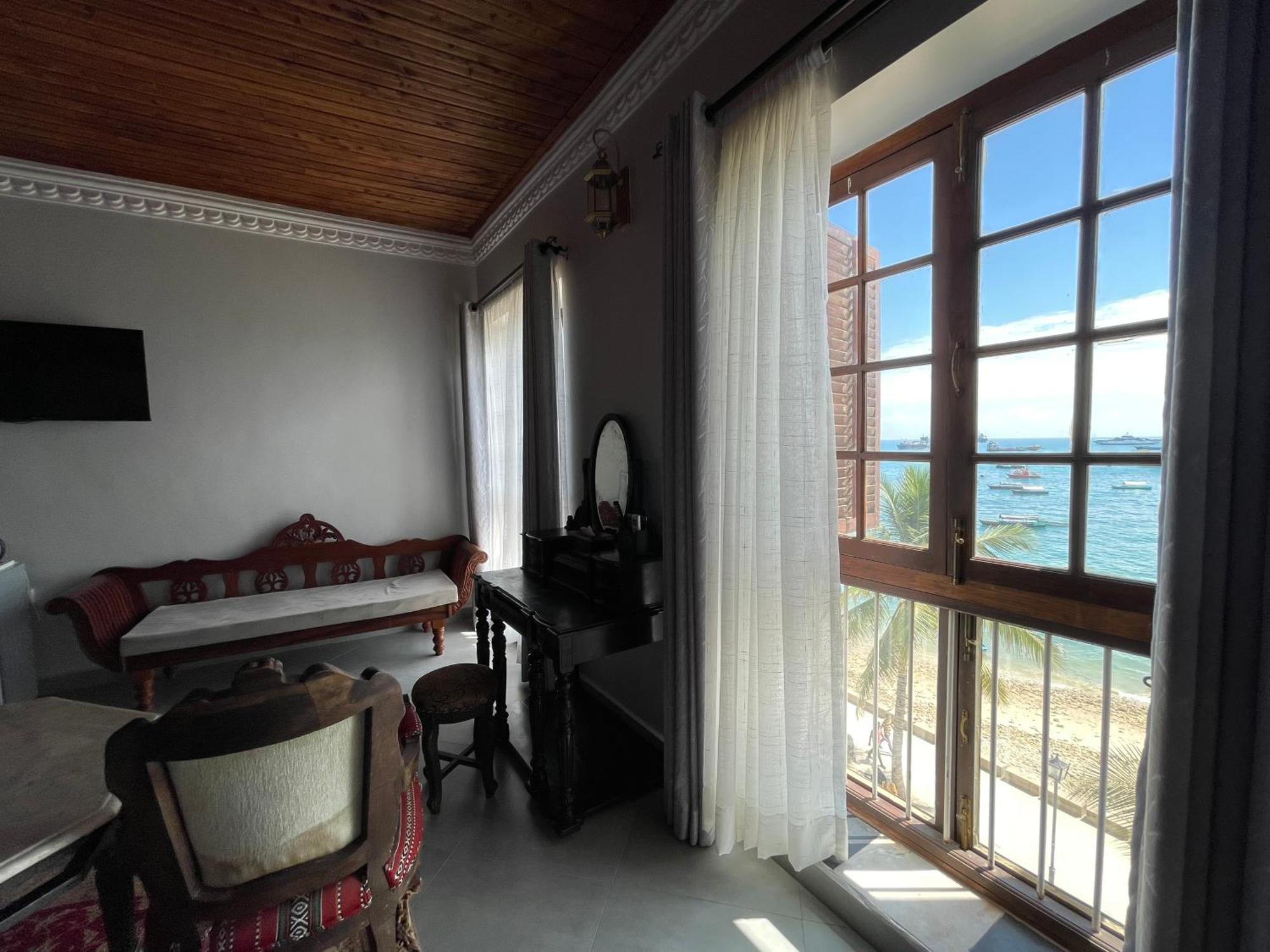 Hotel Mizingani Seafront 4*