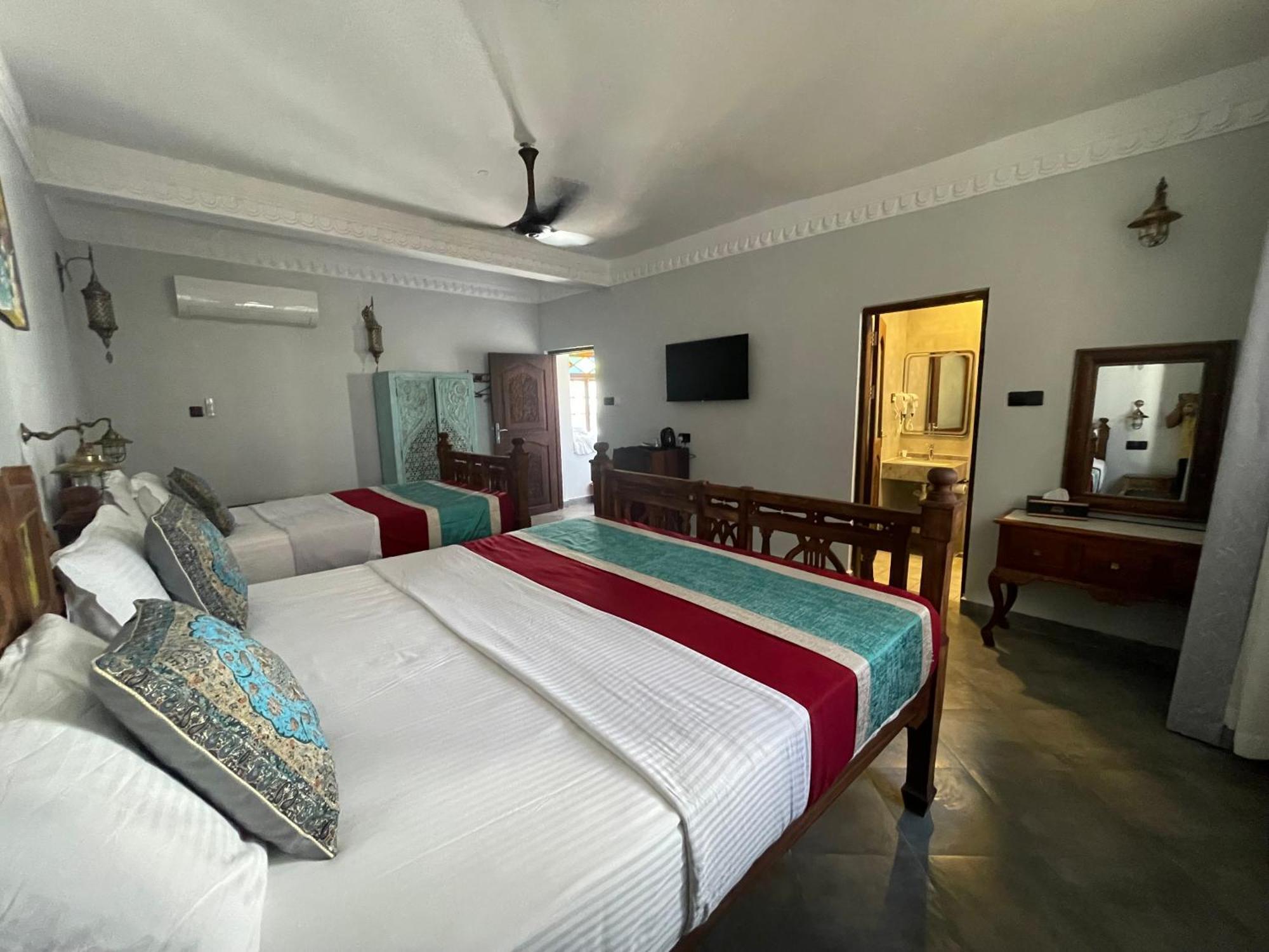 Mizingani Seafront Hotel 4*