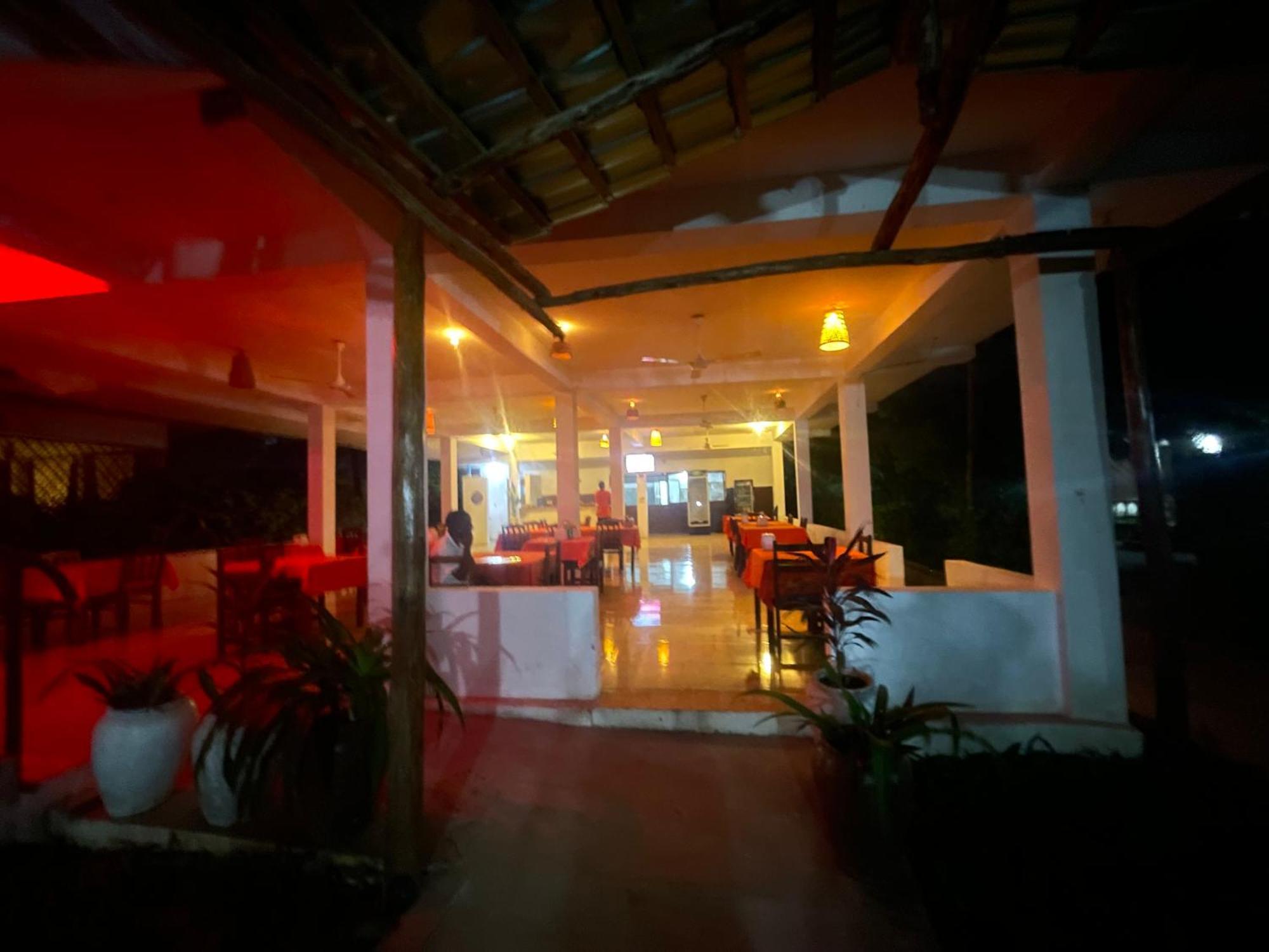 Kivulini And Restaurant Nungwi