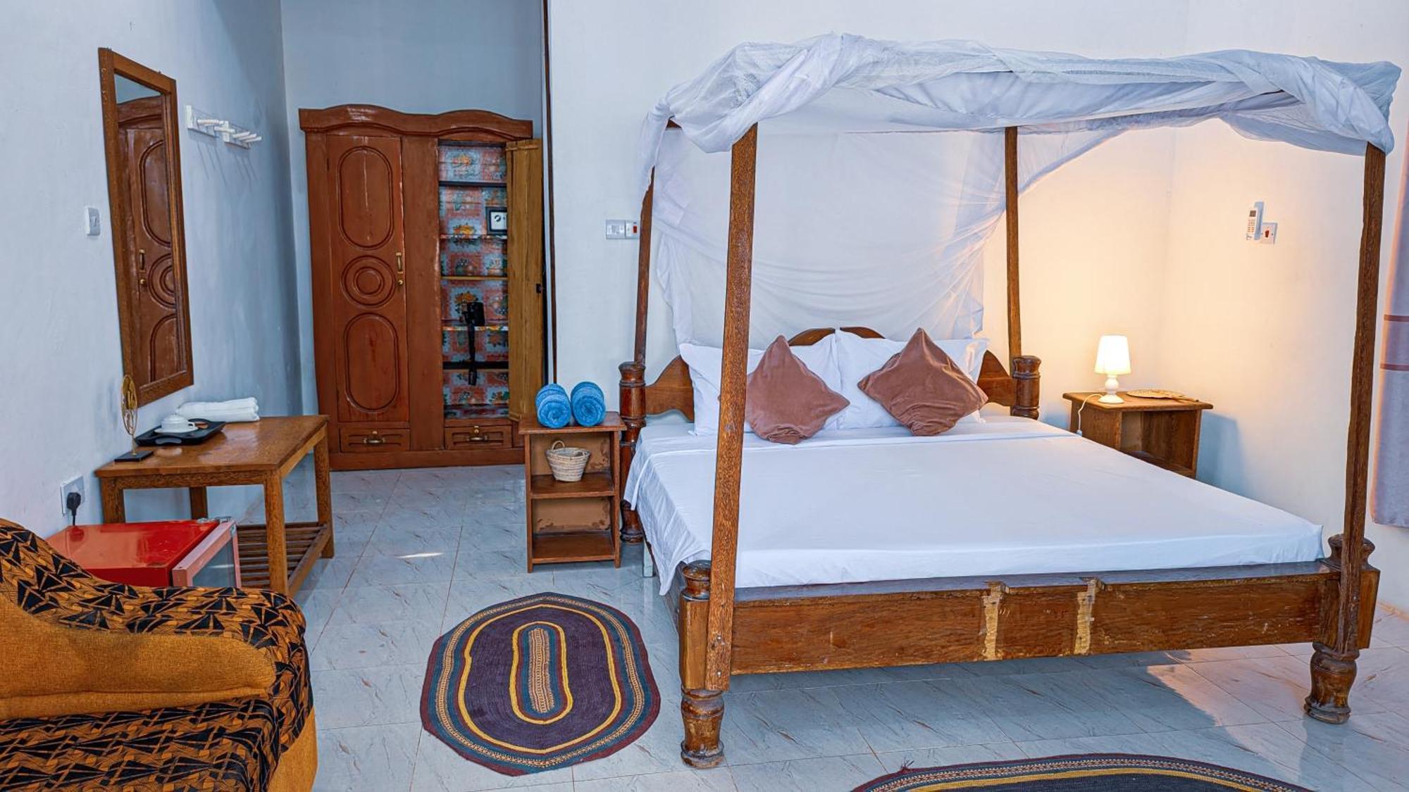 Tuna Hotel 2*