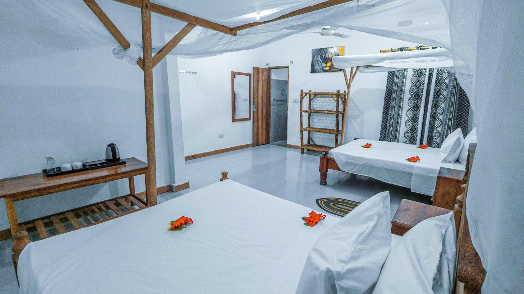 Hotel Tuna 2*