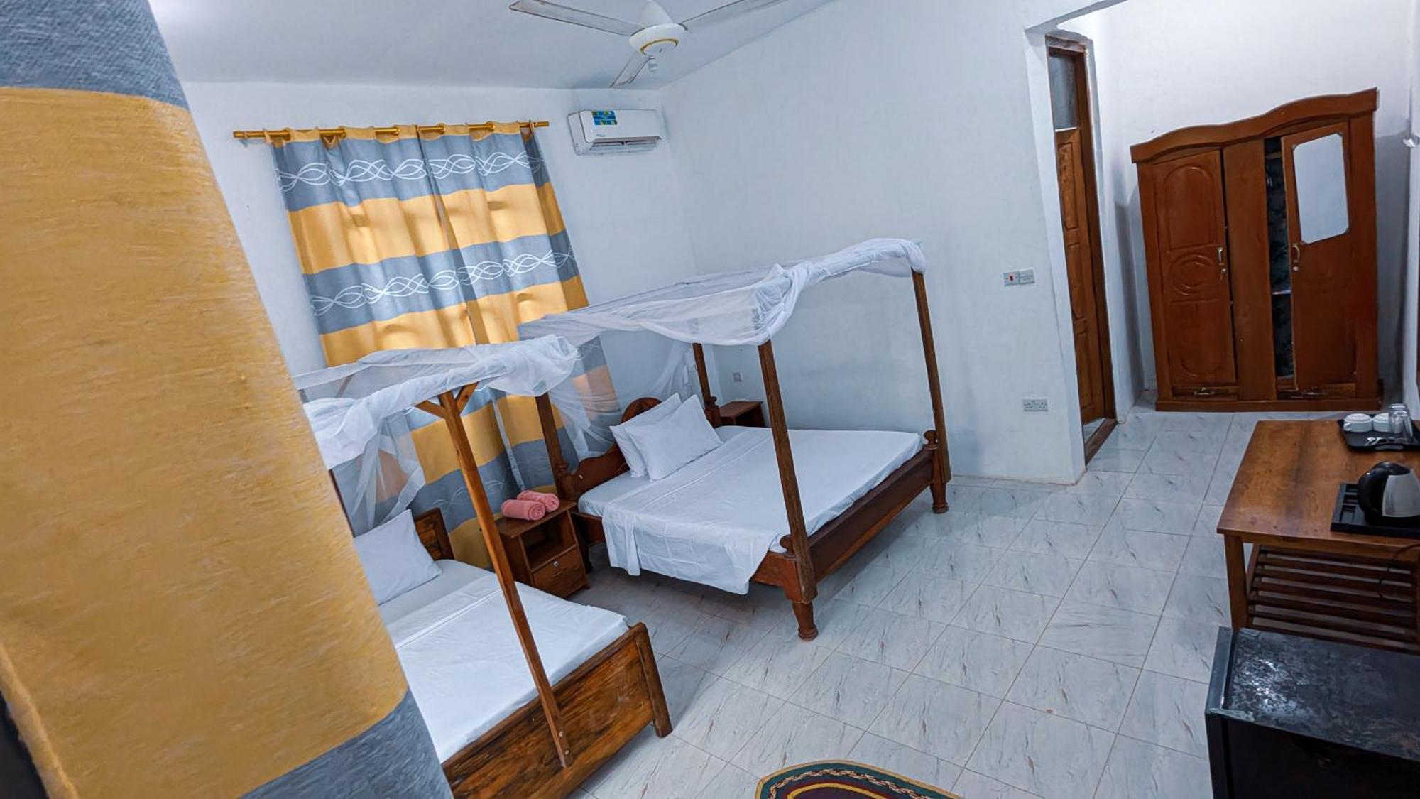Hotel Tuna 2*