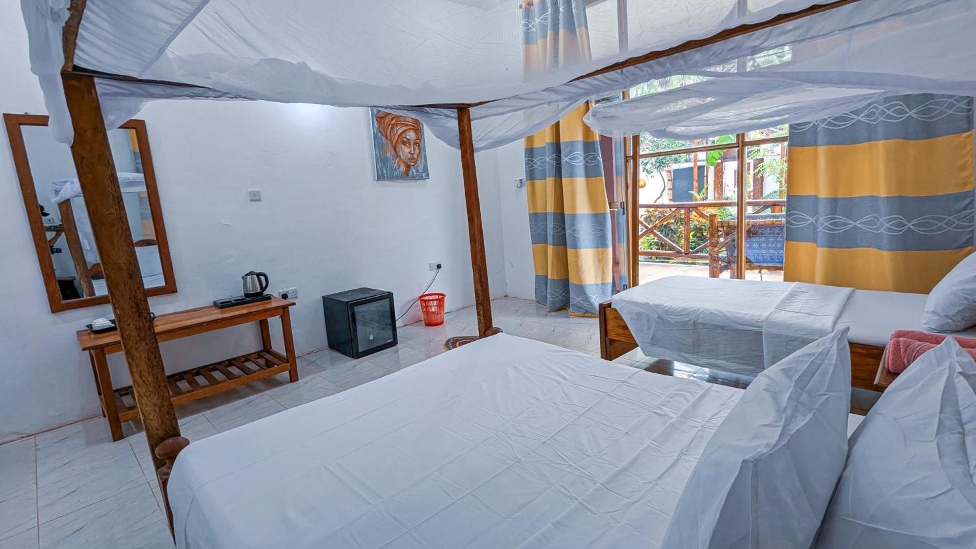 Hotel Tuna 2*