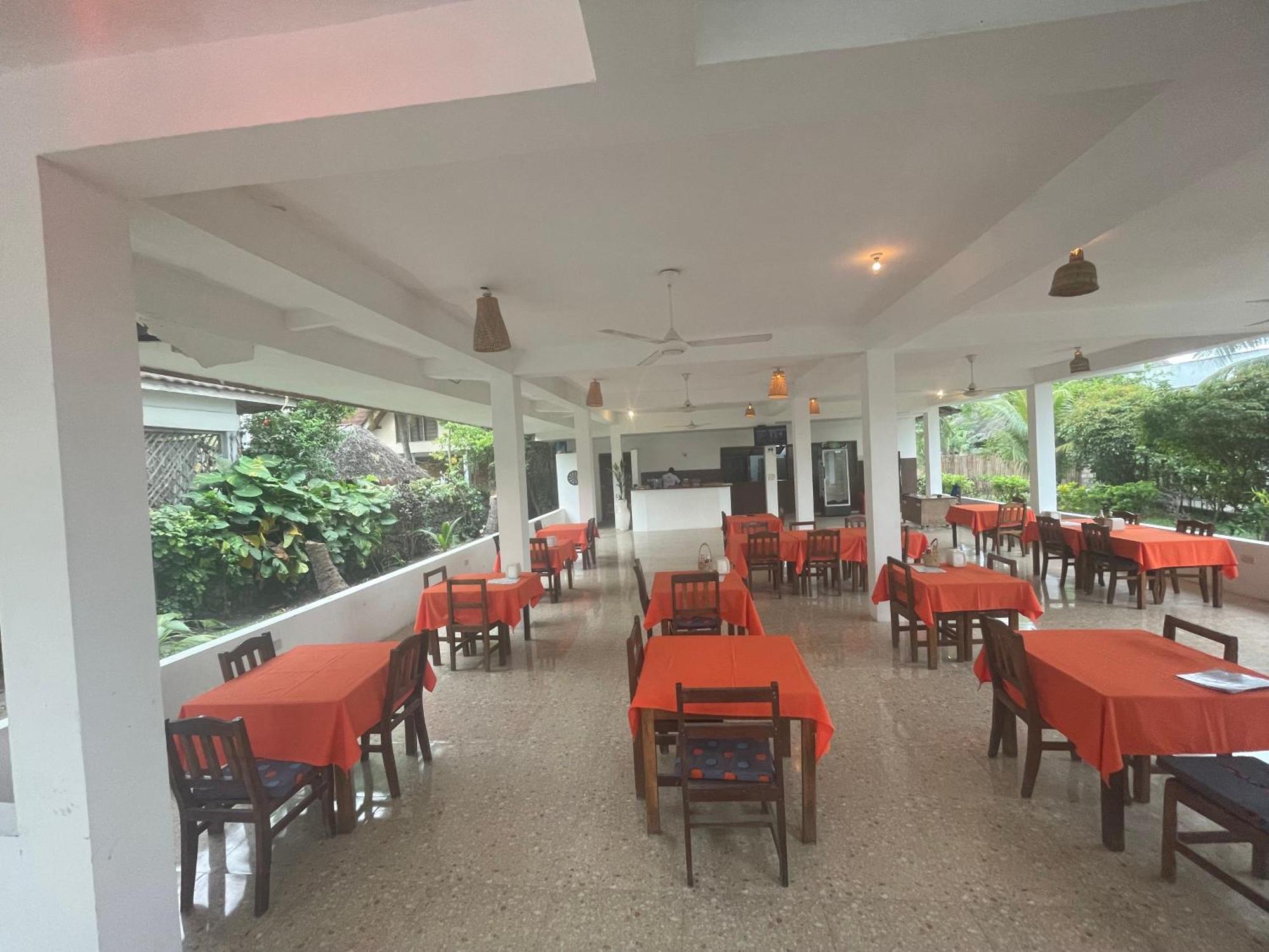 Kivulini And Restaurant Bed & Breakfast