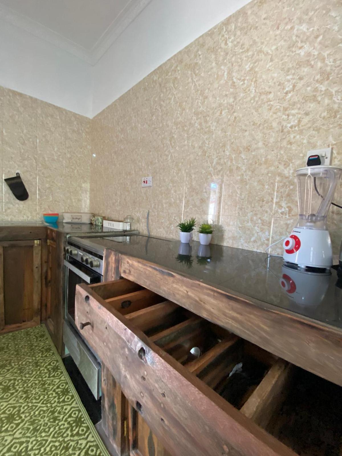 Guest house Pumzika *