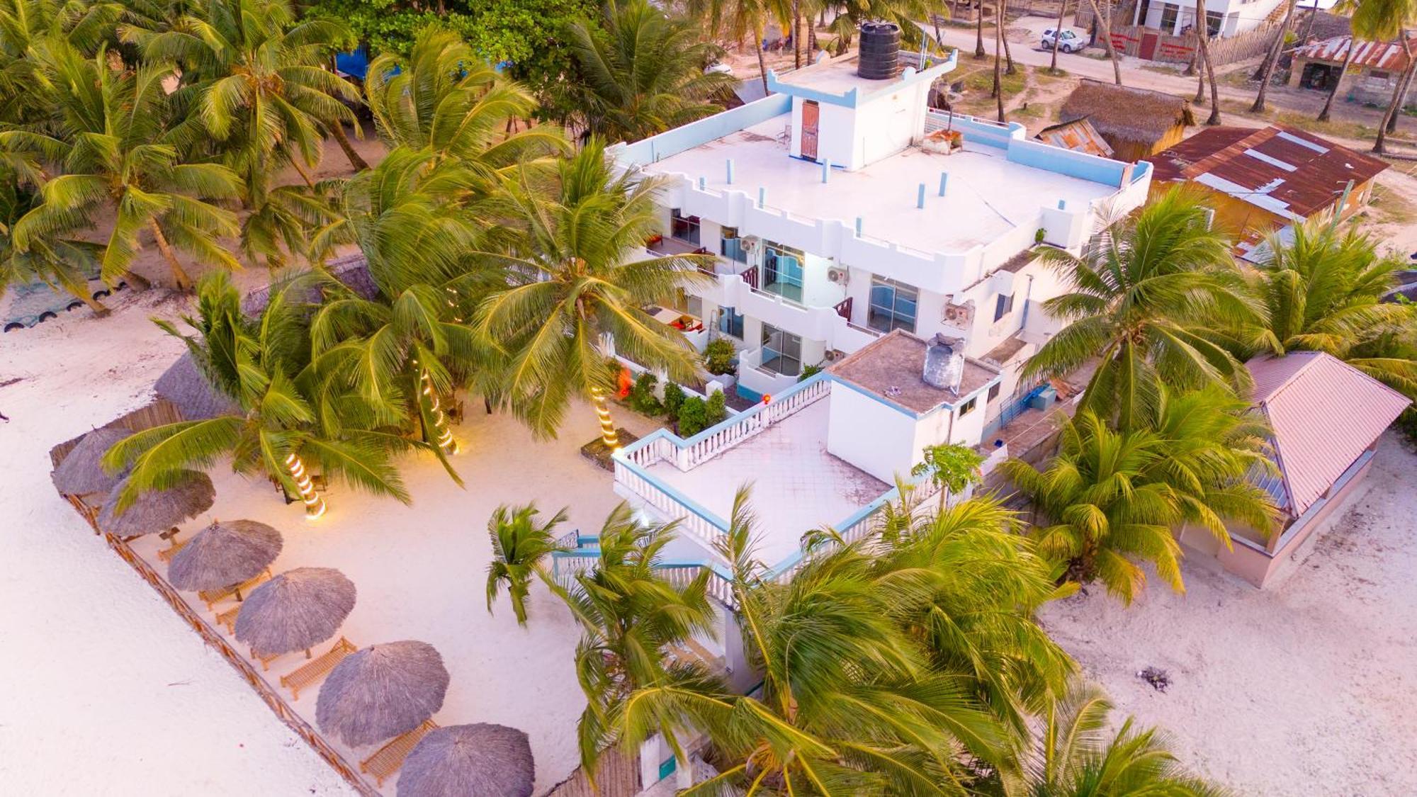Hotel Sands *