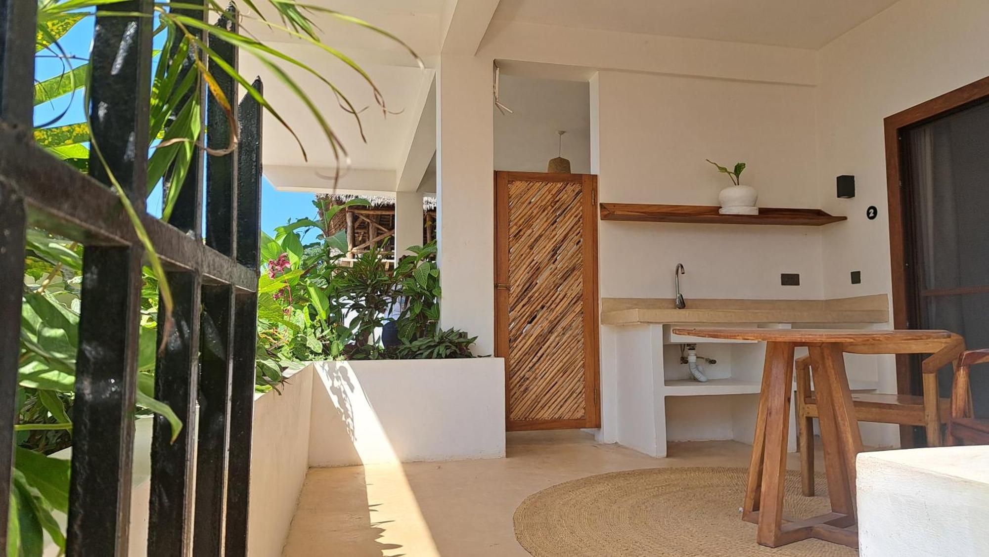 Aluna Hotel 4*