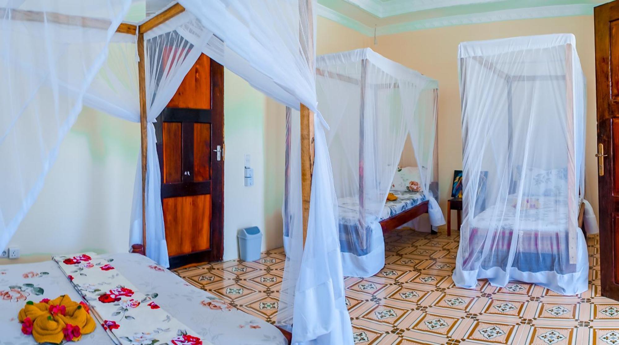 Saba House 24 Hotel