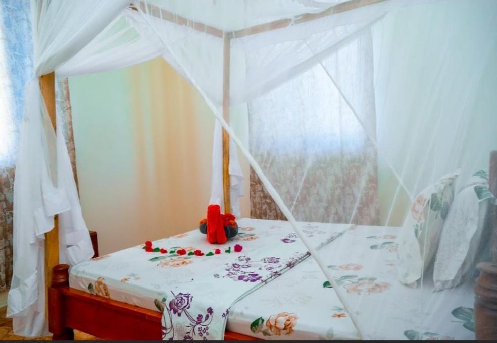 Saba House 24 Hotel *