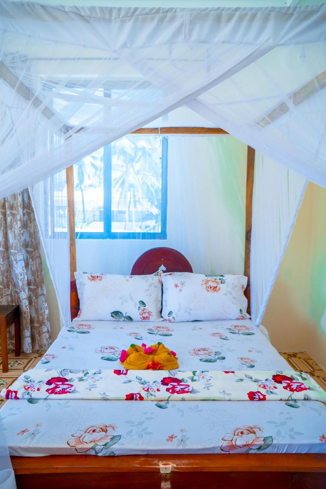 Saba House 24