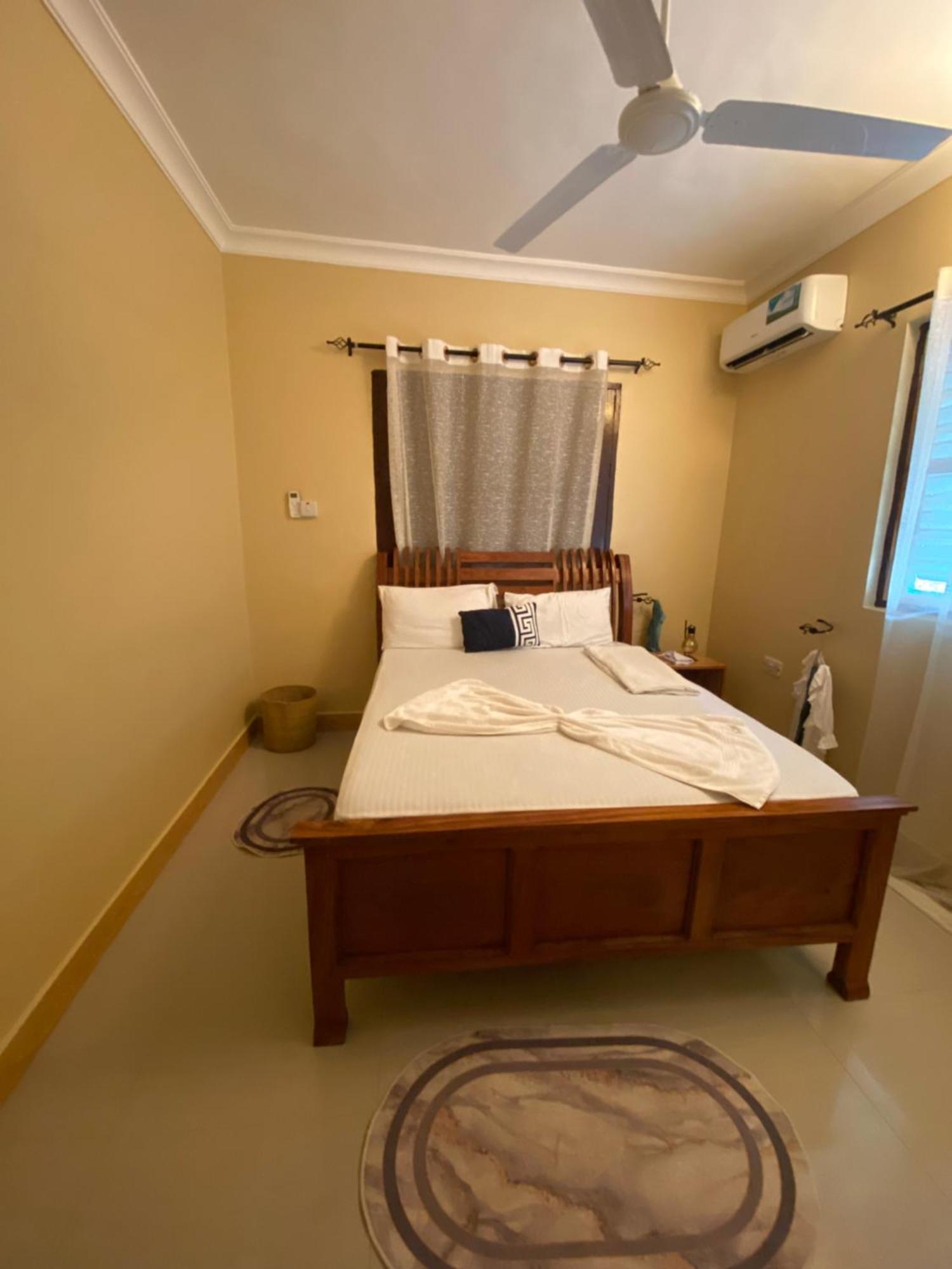 Malaikaa Apartment *