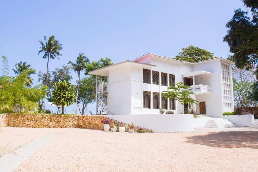 Apartment The Cliff Beach