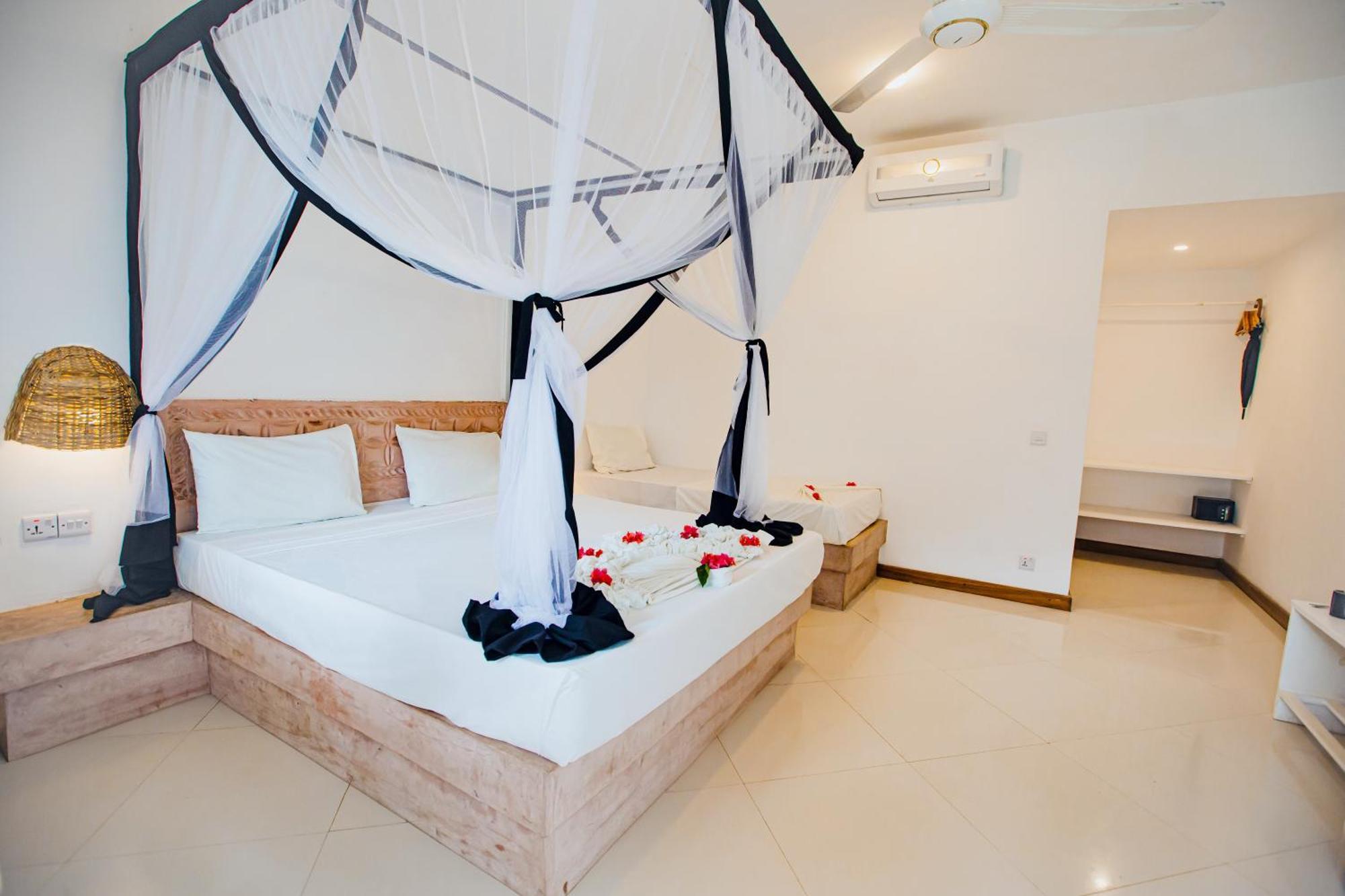 Hotel Ahg Sun Bay Mlilile 4*