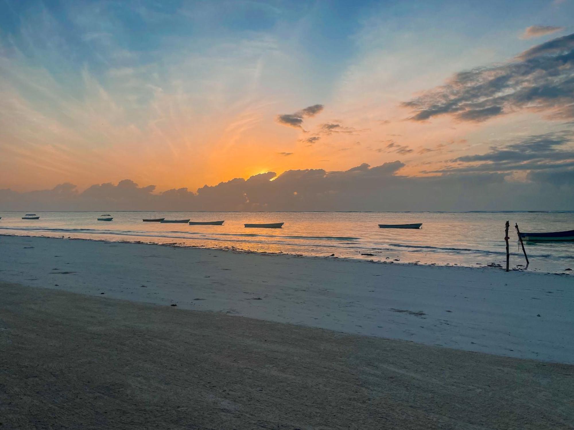 Ahg Sun Bay Mlilile Hotel 4*