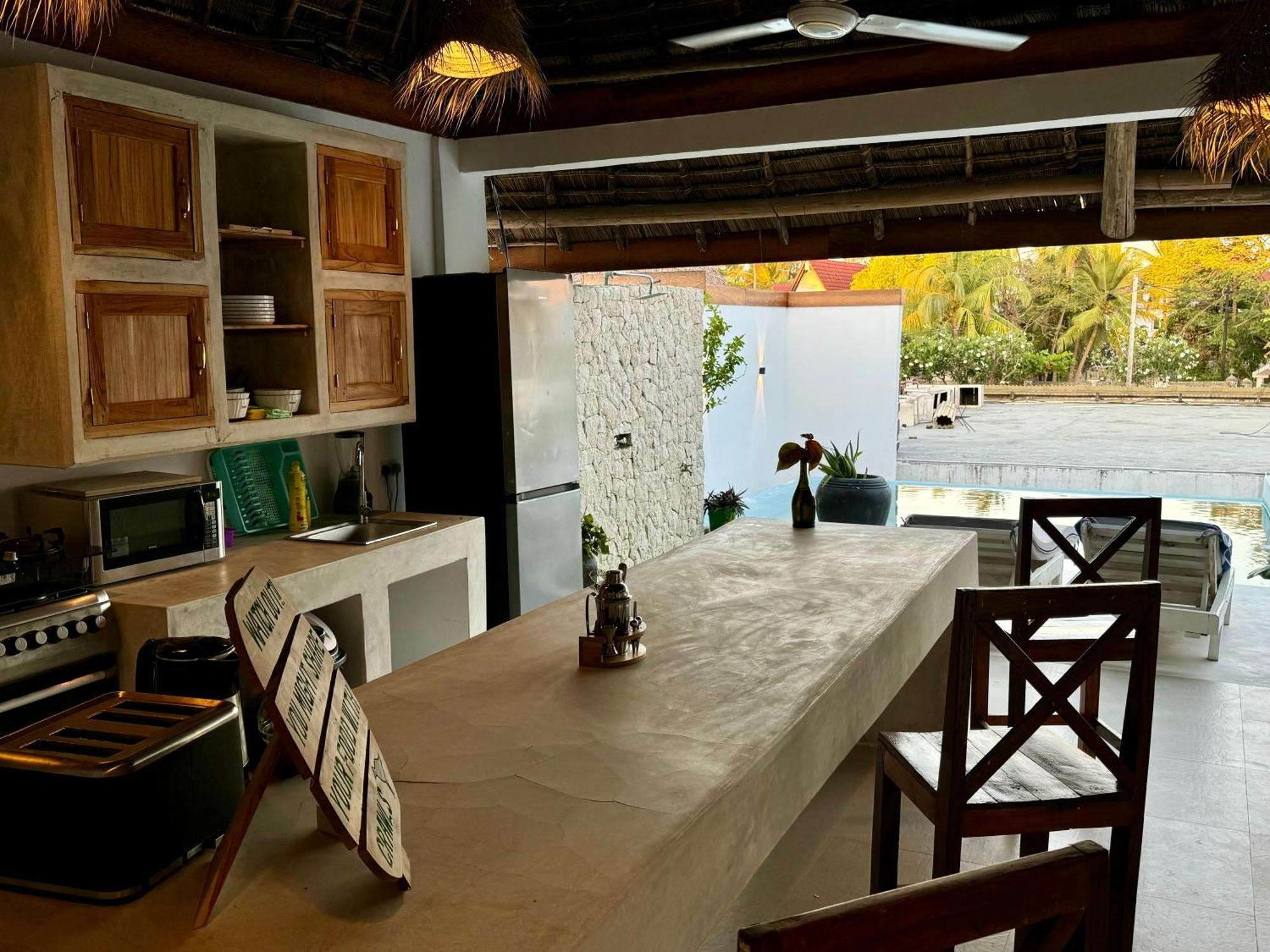 Villa Majestic Zanzibar Penthouse One Of A Kind Properties With Private Rooftop Pool Tv Wifi Aircon And 90M From The Famous Paje Beach *