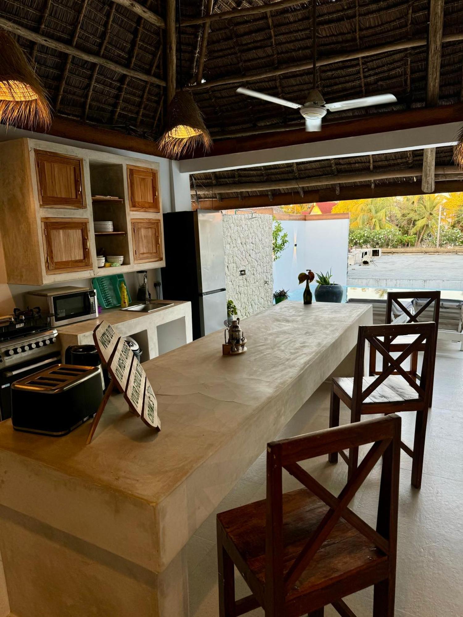 Majestic Zanzibar Penthouse One Of A Kind Properties With Private Rooftop Pool Tv Wifi Aircon And 90M From The Famous Paje Beach